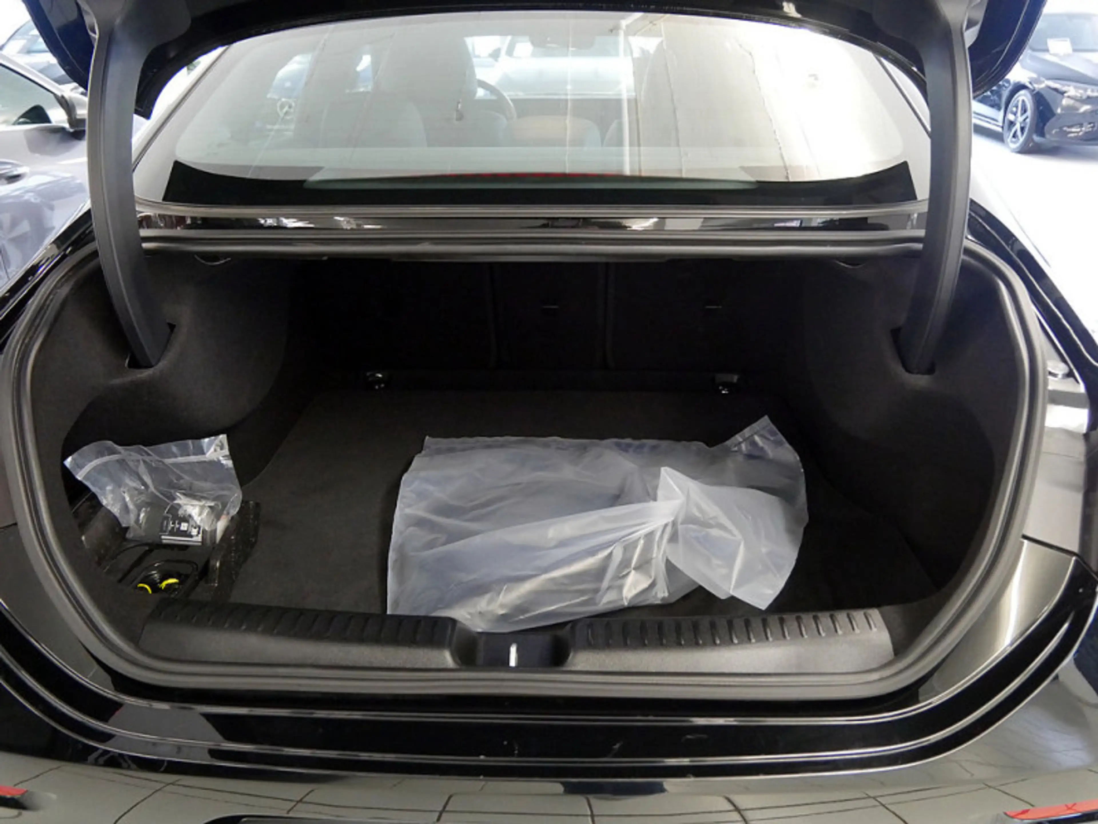Mercedes-Benz CLA 250 + EQ , PROGRESSIVE DISTR PANO SPUR STANDH — photo 13