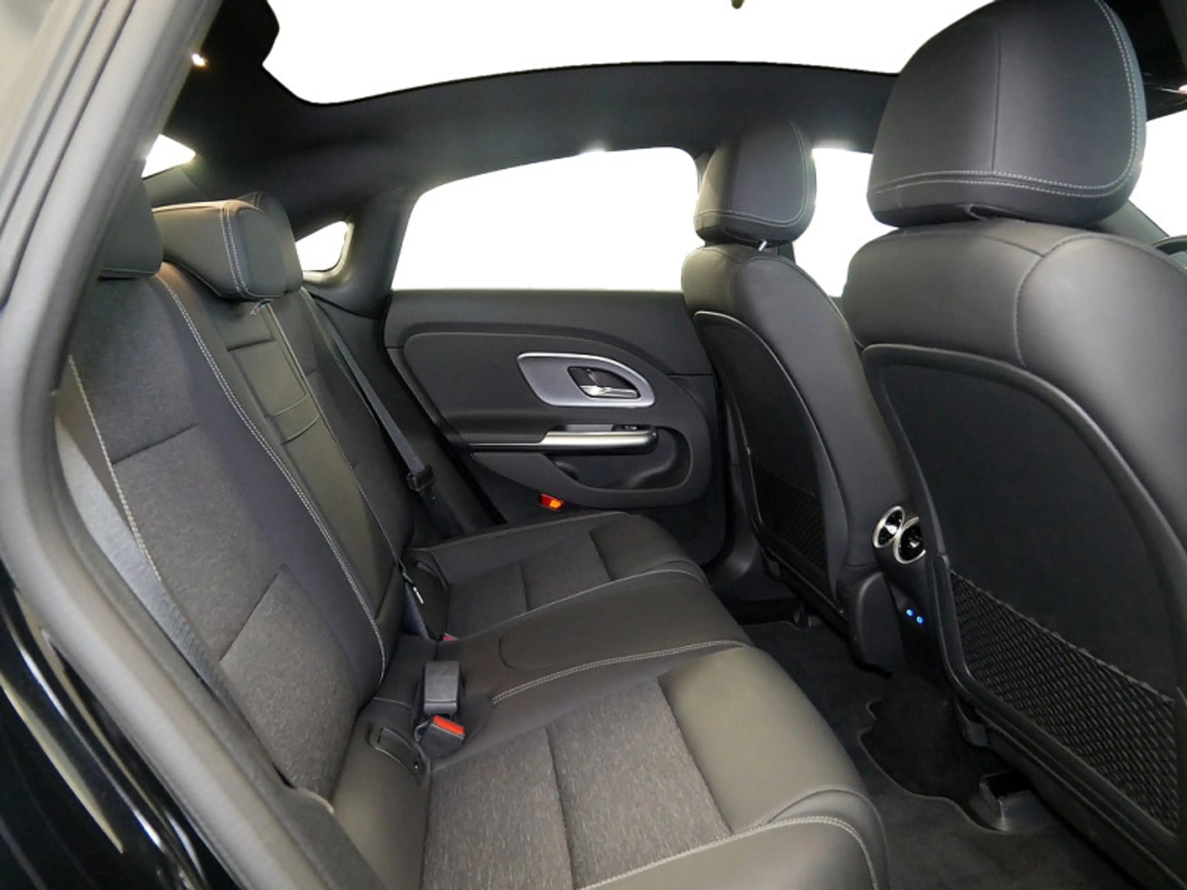 Mercedes-Benz CLA 250 + EQ , PROGRESSIVE DISTR PANO SPUR STANDH — photo 8