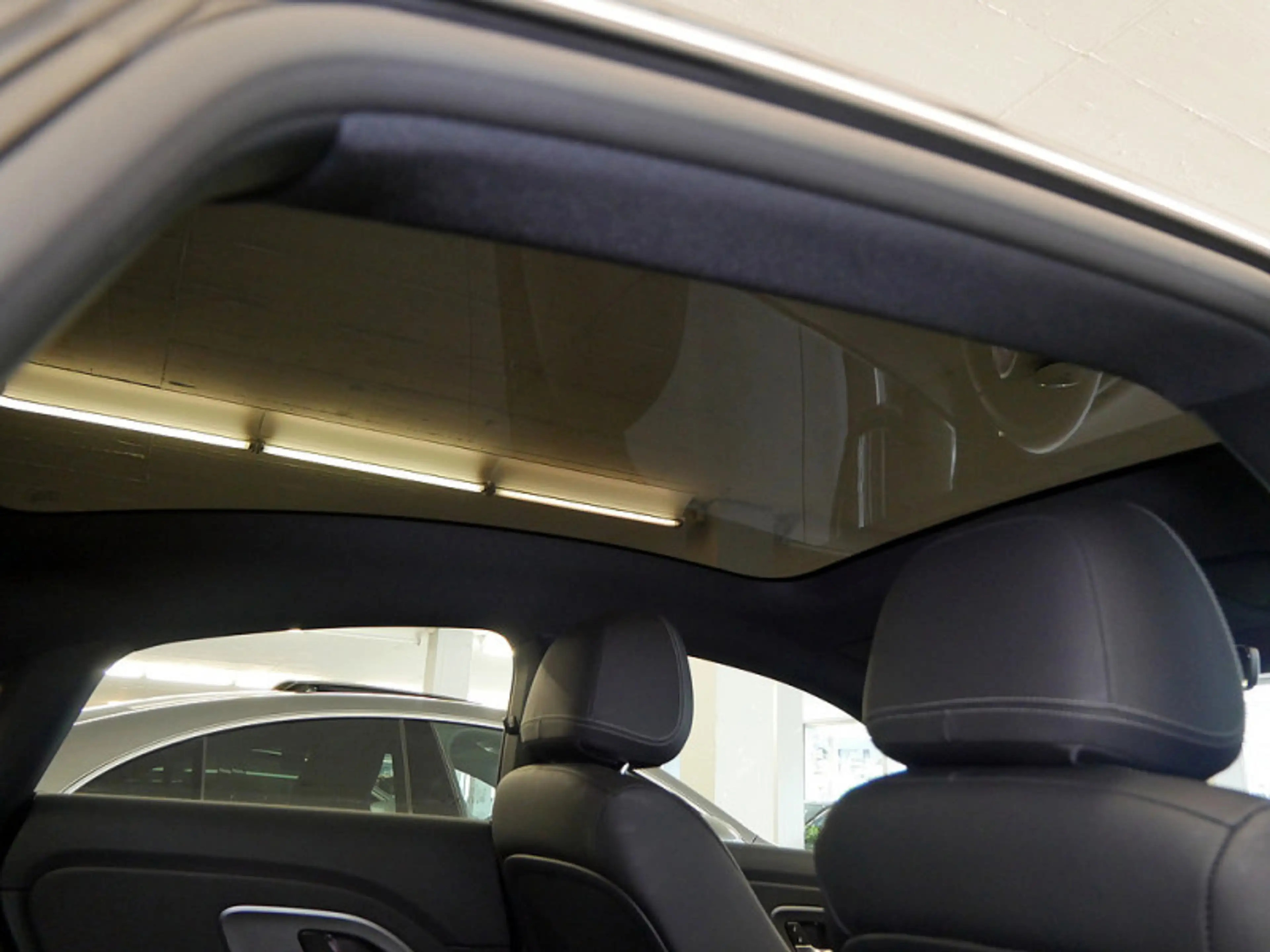 Mercedes-Benz CLA 250 + EQ , PROGRESSIVE DISTR PANO SPUR STANDH — photo 10