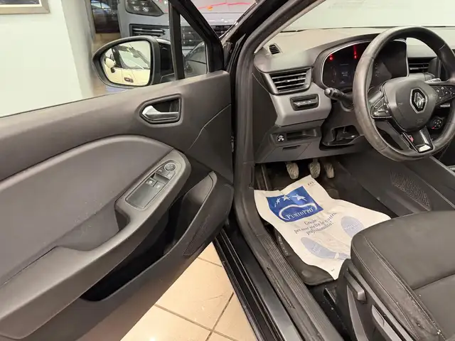 Renault Clio view 6