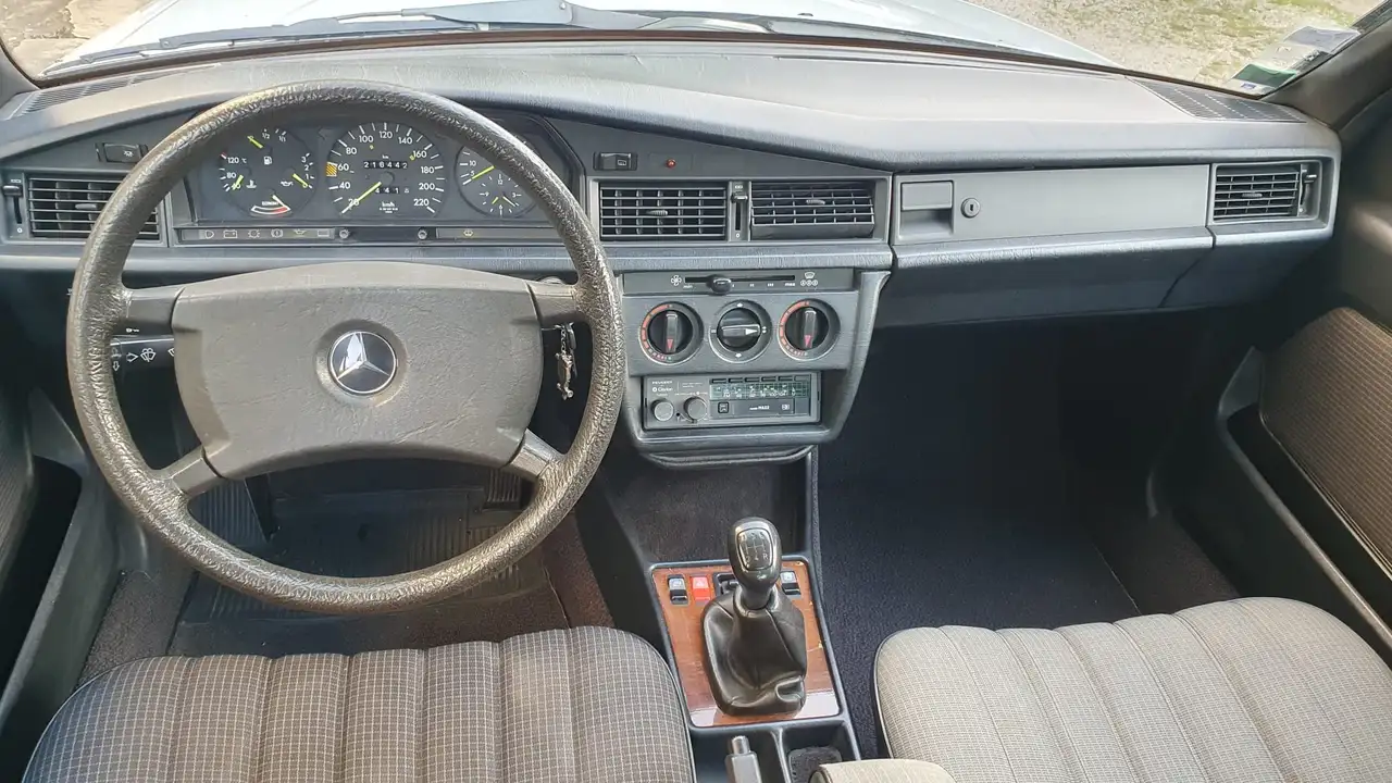 Mercedes-Benz 190 E 122ch m proprietaire dep.30 ans attache remorque, foto 8