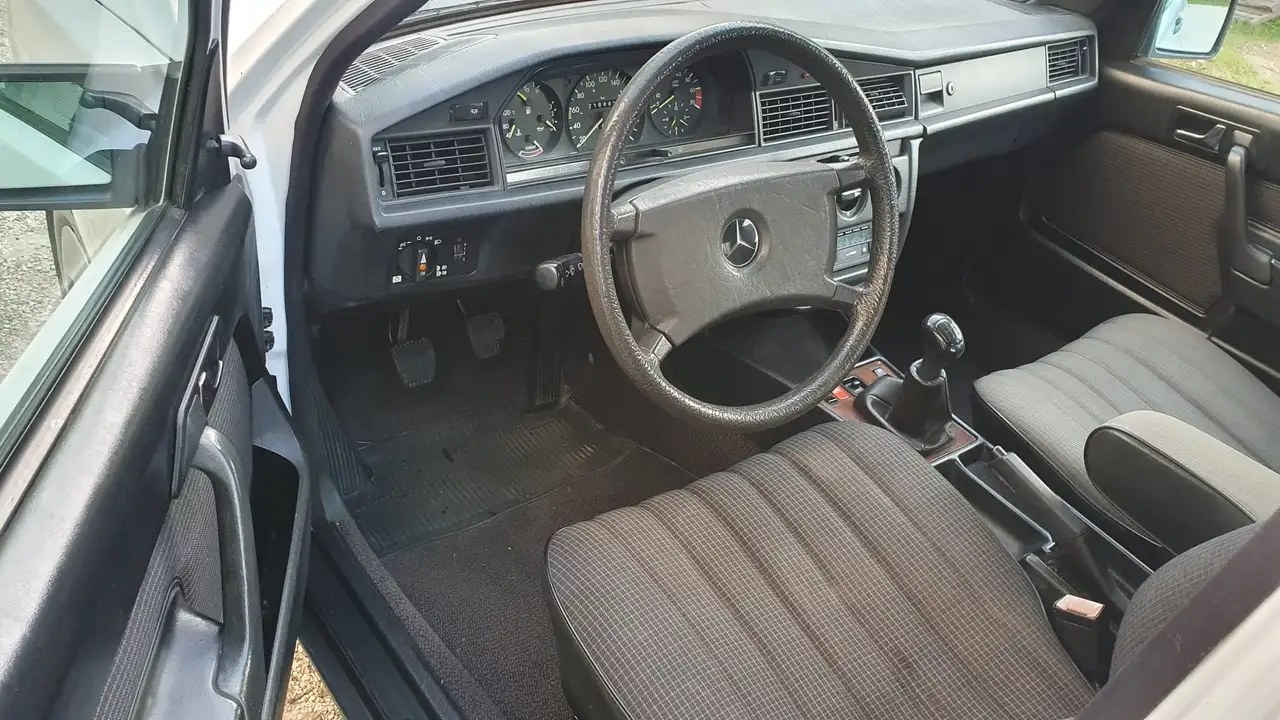 Mercedes-Benz 190 E 122ch m proprietaire dep.30 ans attache remorque, foto 7