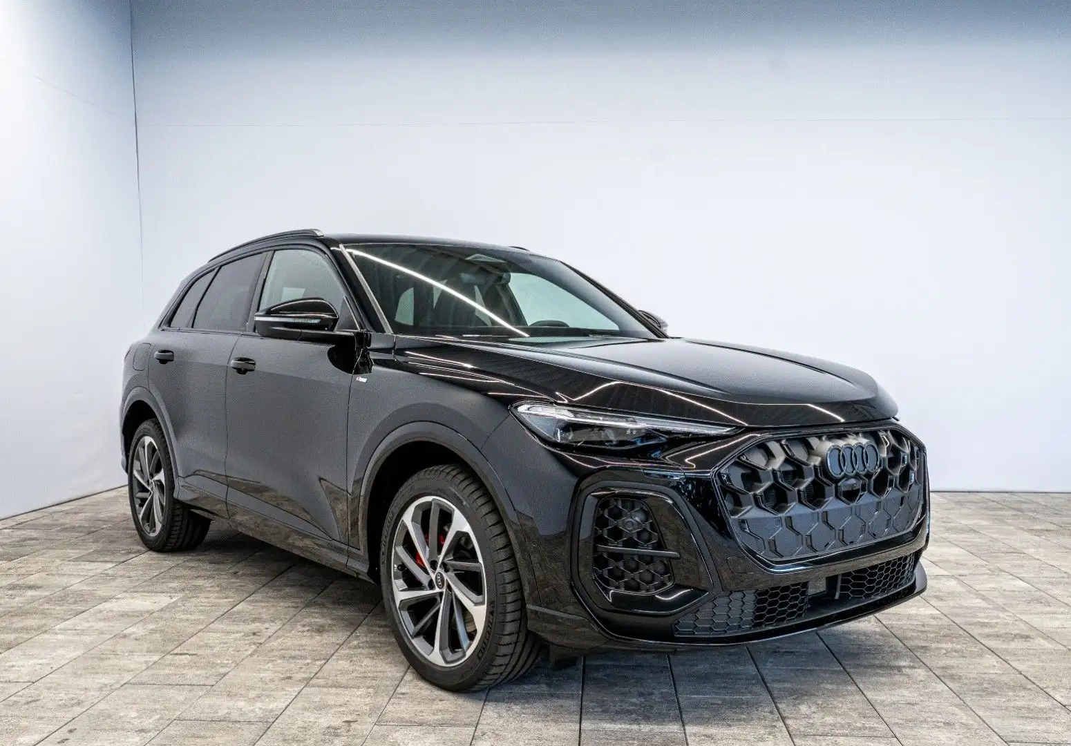 Audi Q5 TDI quattro S Line Ext+Int°Tech plus°Pano°AHK Schwarz - 1