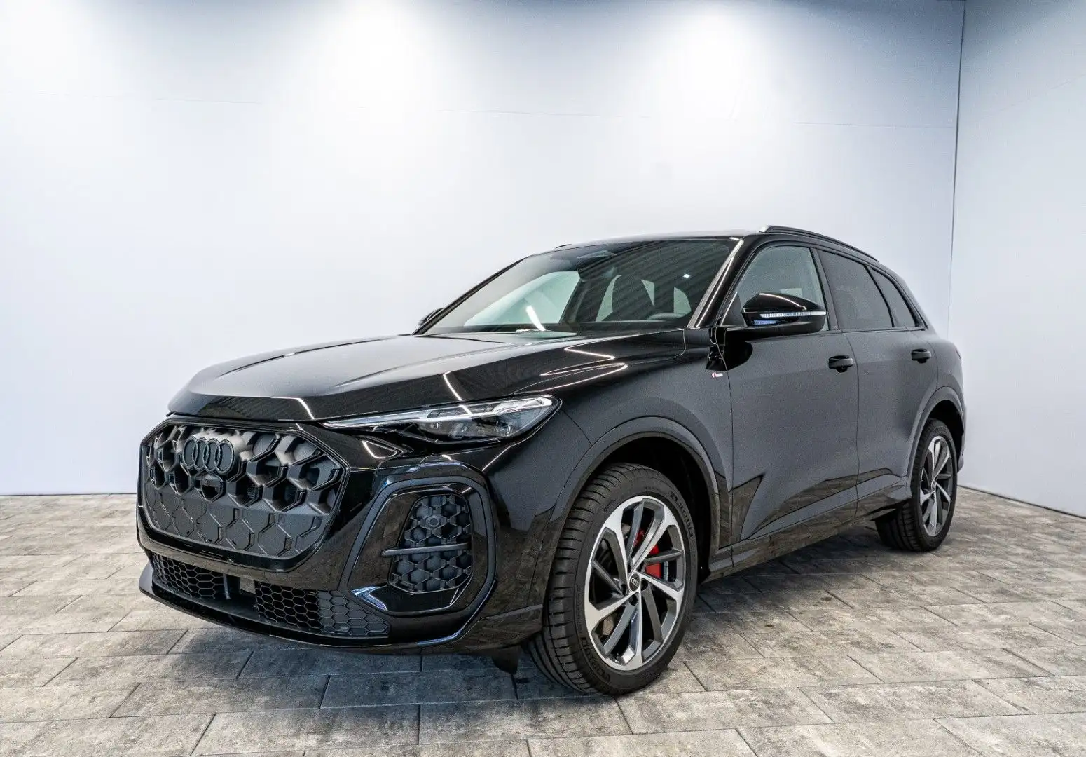 Audi Q5 TDI quattro S Line Ext+Int°Tech plus°Pano°AHK Schwarz - 2