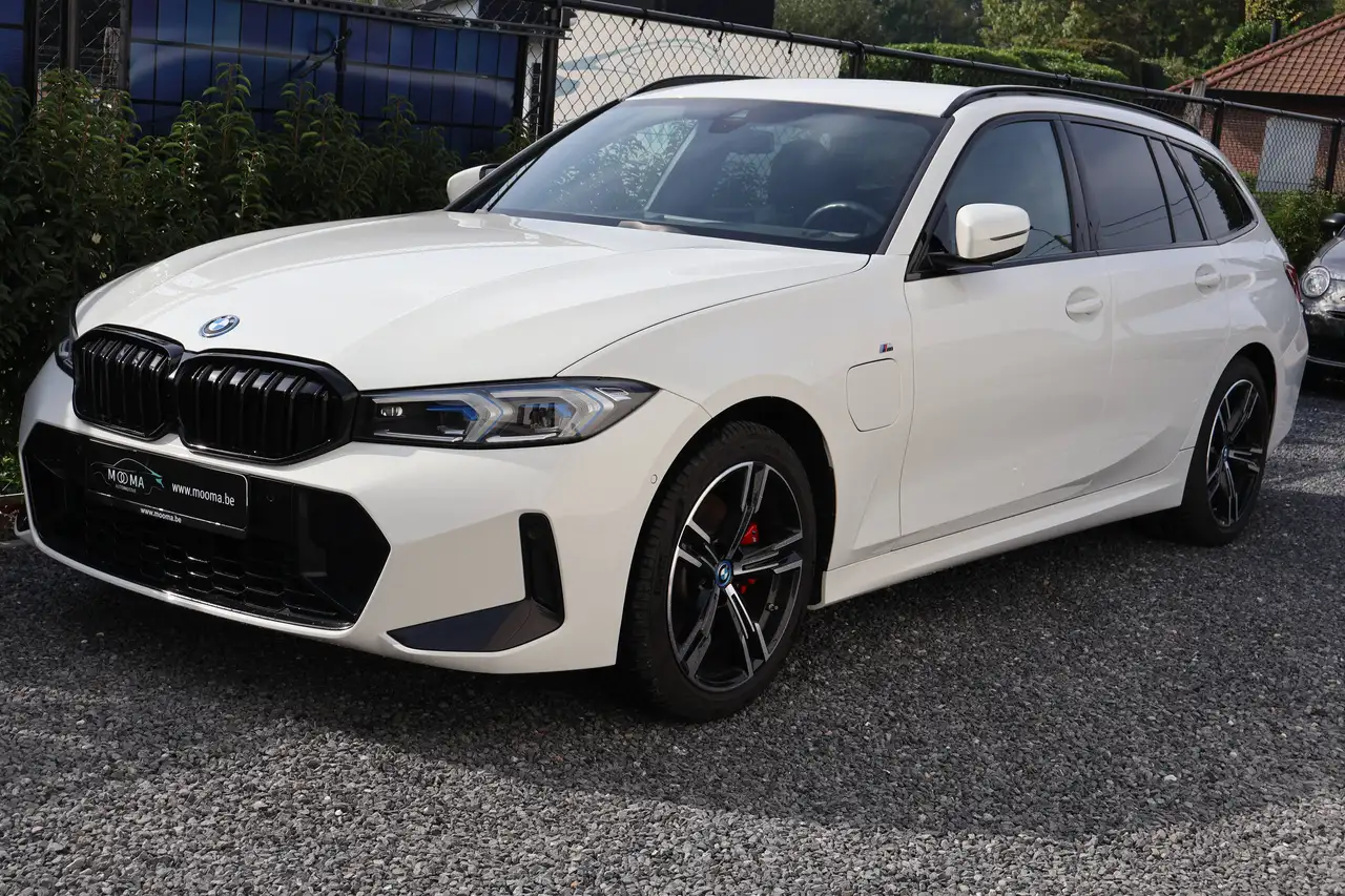 BMW 330
