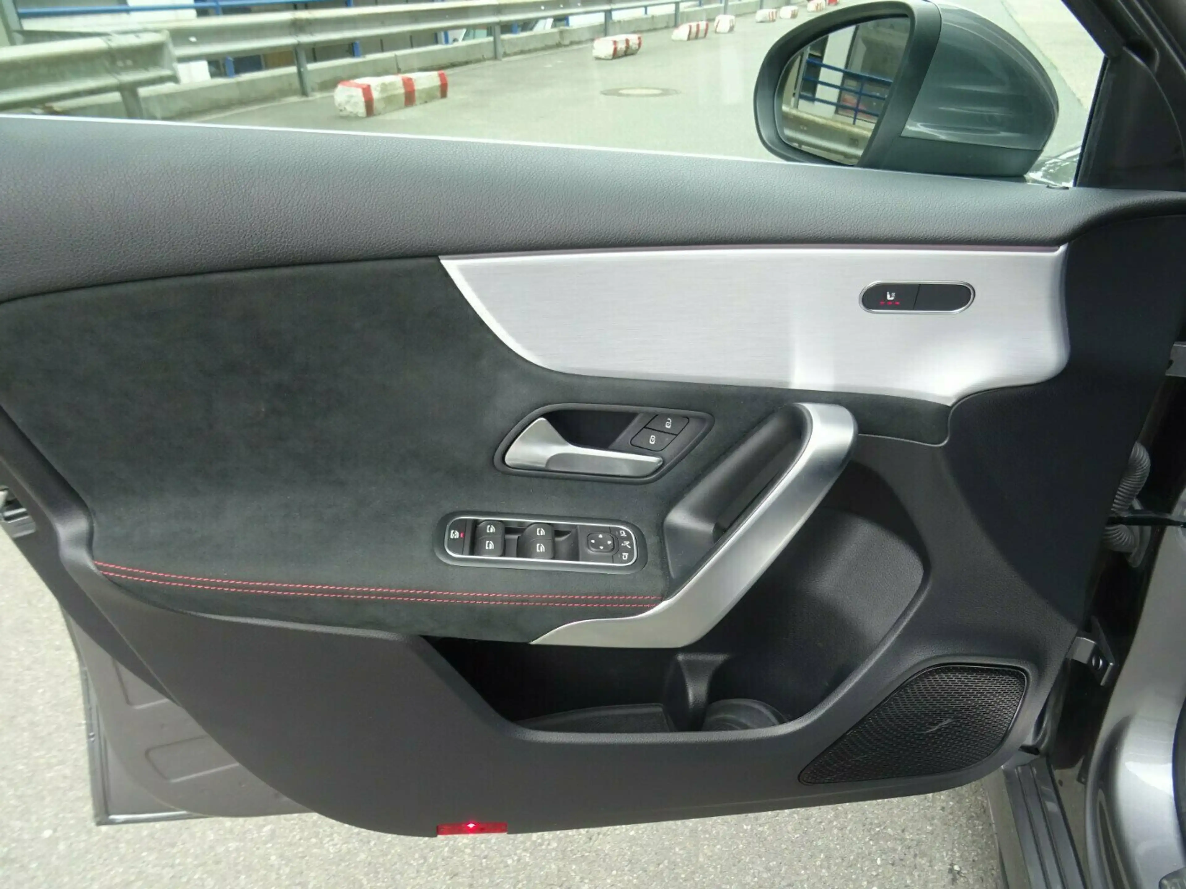 Mercedes-Benz A 45 AMG 8G-Speedshift AMG 4Matic,Leder,ACC,Kamera — photo 23
