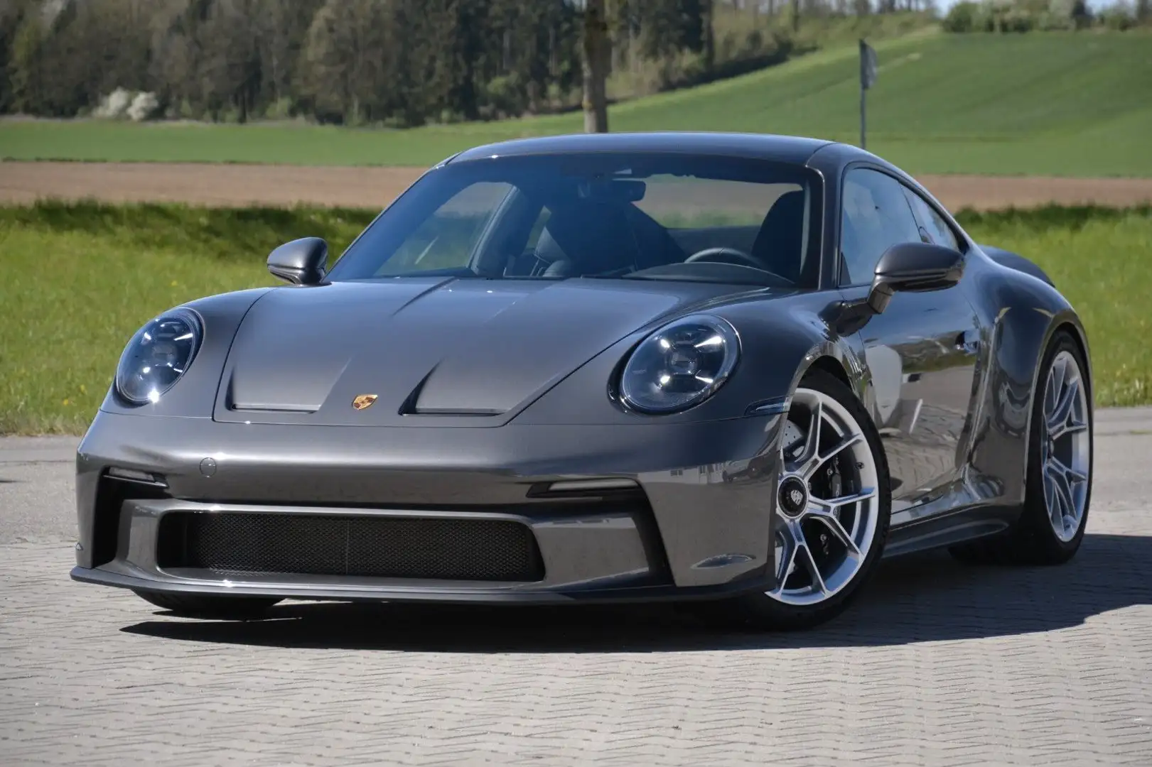 Porsche 992 GT3 Touring*2JGARANTIE*PCCB*CARBON*LEDER*PPF Grau - 1