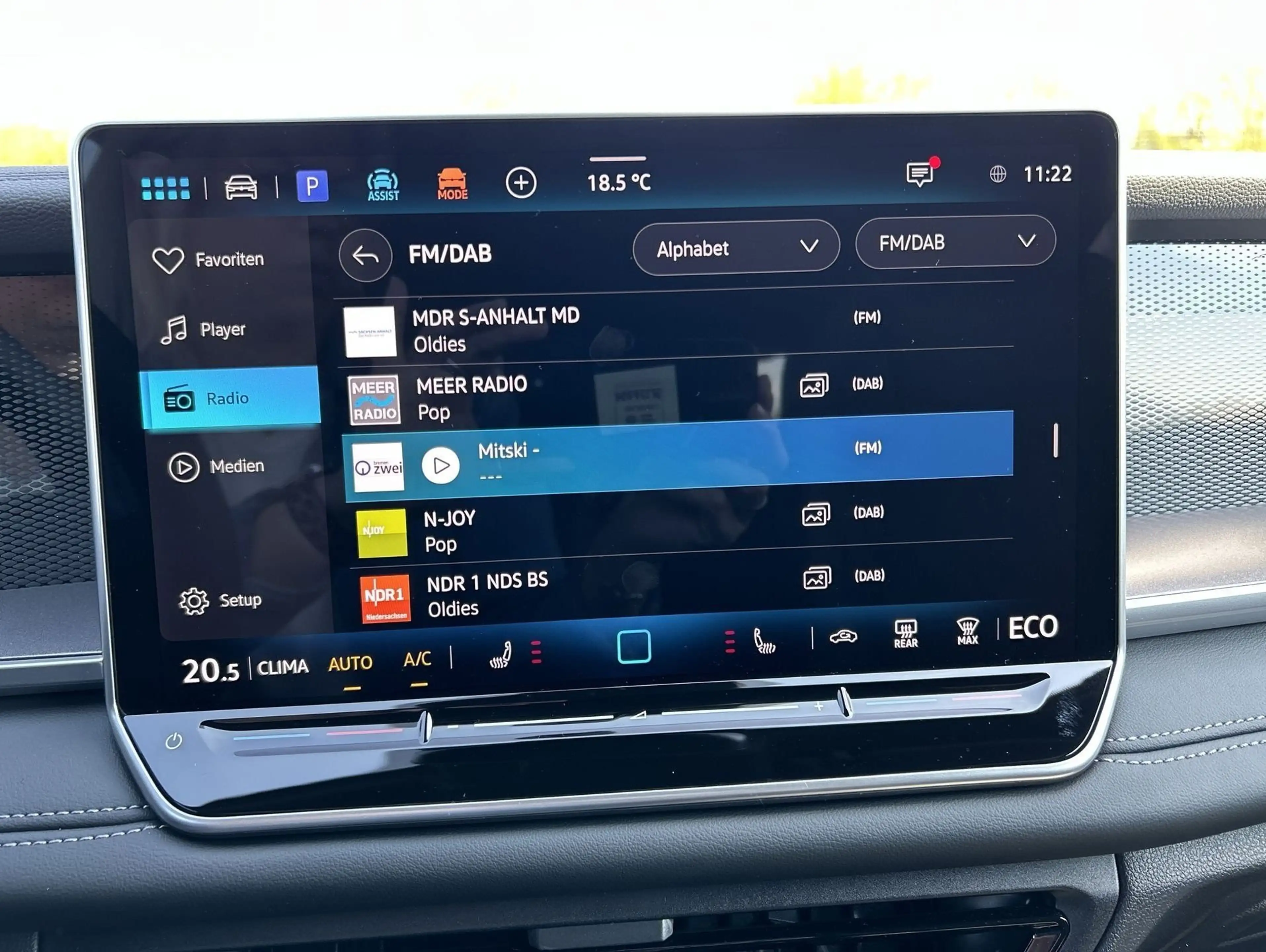 Volkswagen Tayron Life 1.5 l eHybrid 85 kW (115 PS) AHK WInterPaket — photo 9