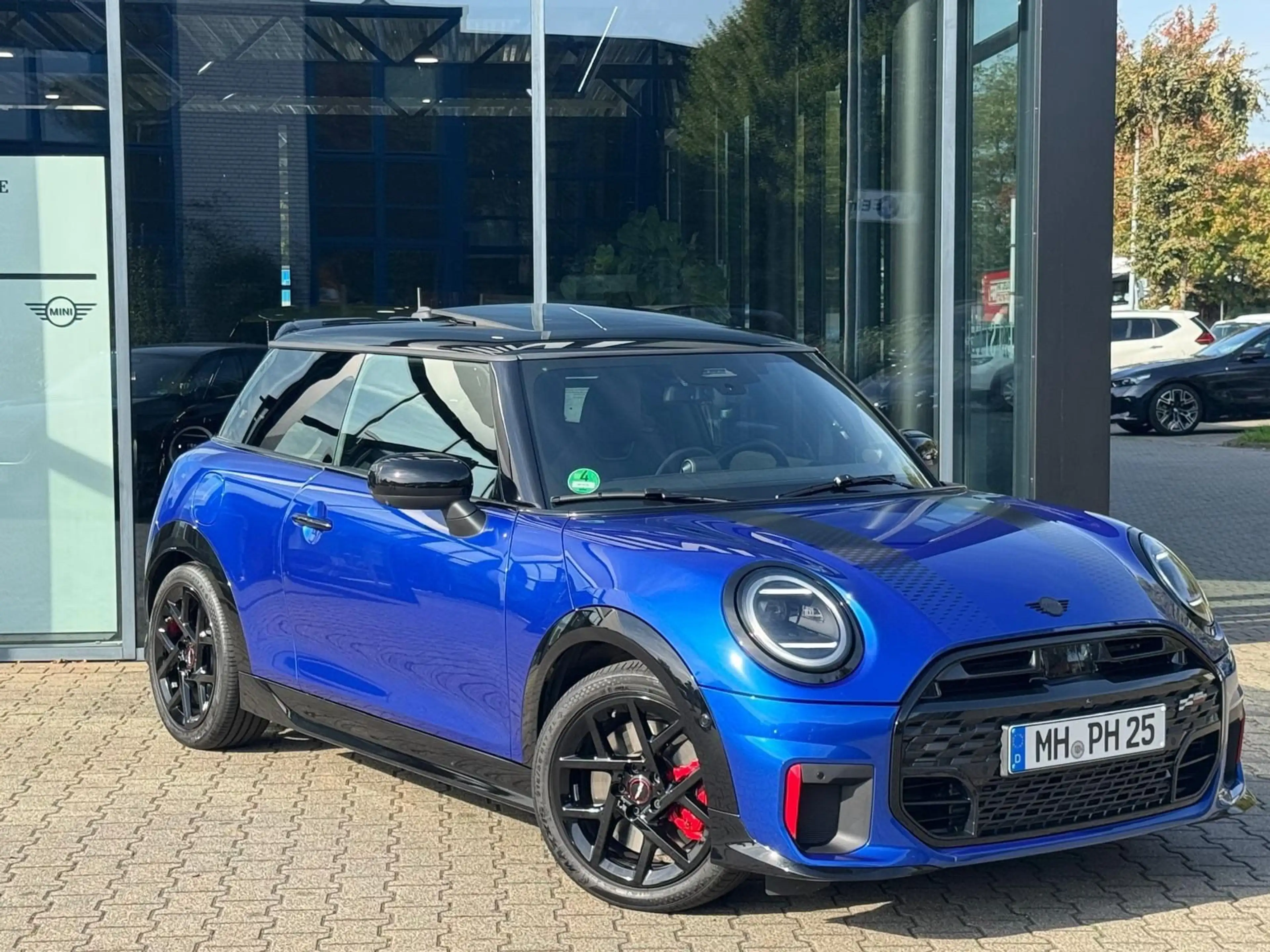 MINI John Cooper Works Paket XL Pano Head-Up h&k DA+ Pa+ — photo 5