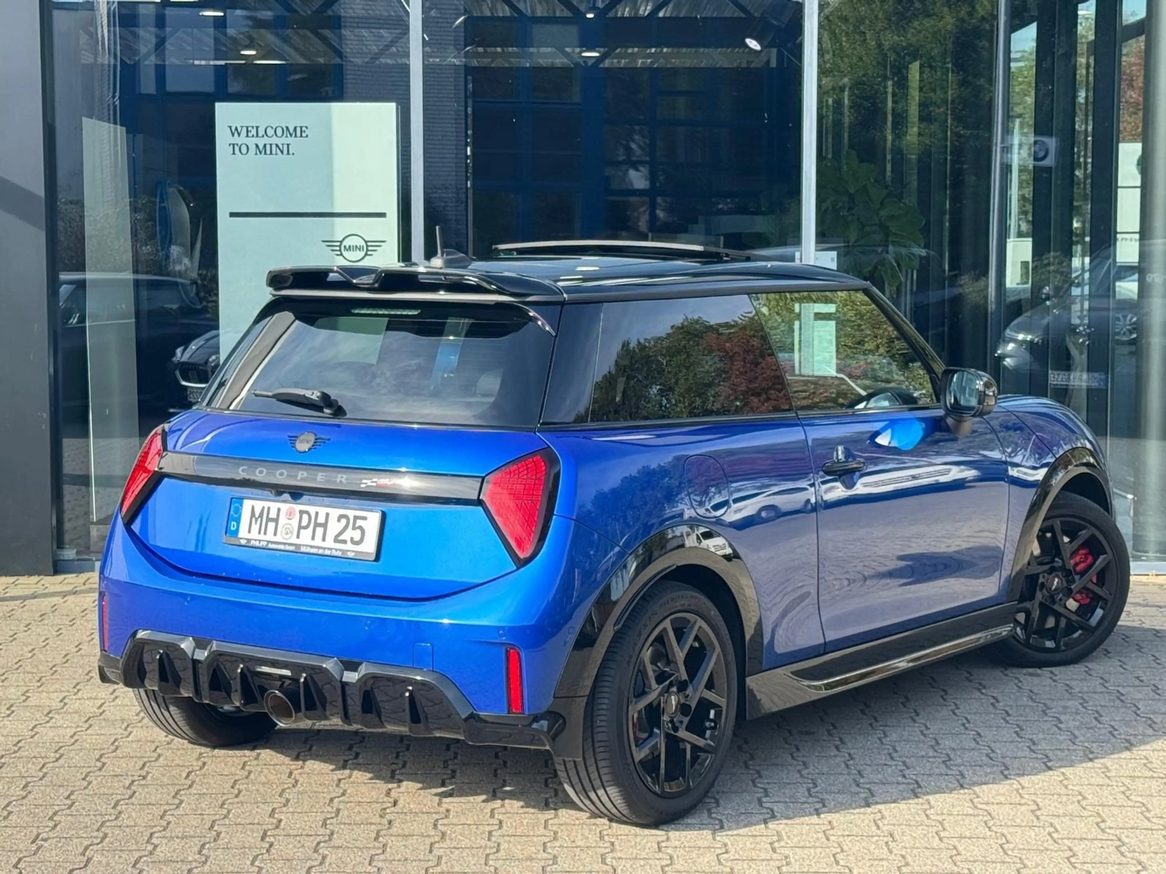 MINI John Cooper Works Paket XL Pano Head-Up h&k DA+ Pa+ — photo 4