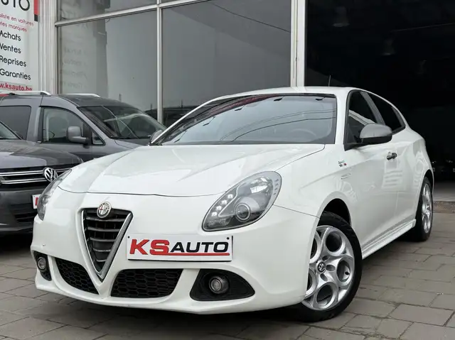 Alfa Romeo Giulietta 1.6 JTDm/192.786KM/CLIM AUTO/NAVIGATION/PDC/EURO 5/ démarre difficilement