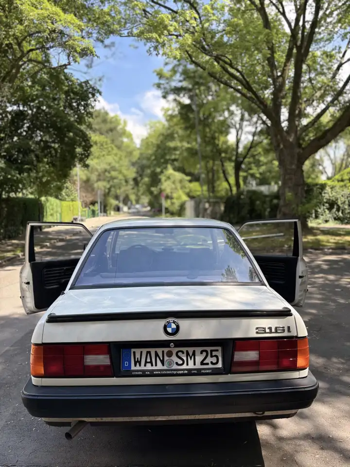 BMW 316i, foto 2