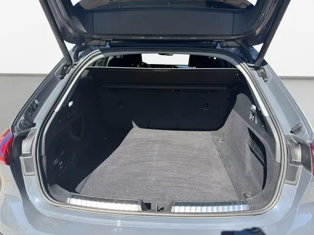Audi A5 view 11