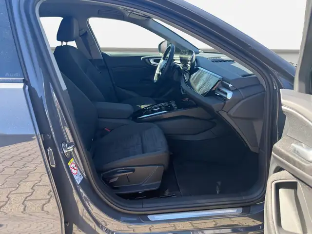 Audi A5 view 4
