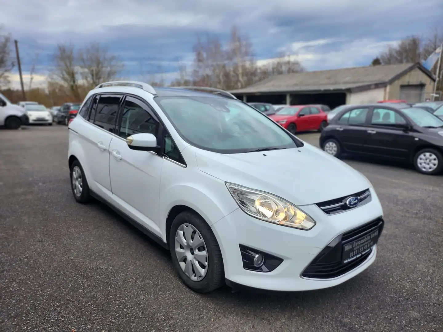Ford Grand C-Max Titanium 7 Sitzer TÜV NEU Weiß - 1