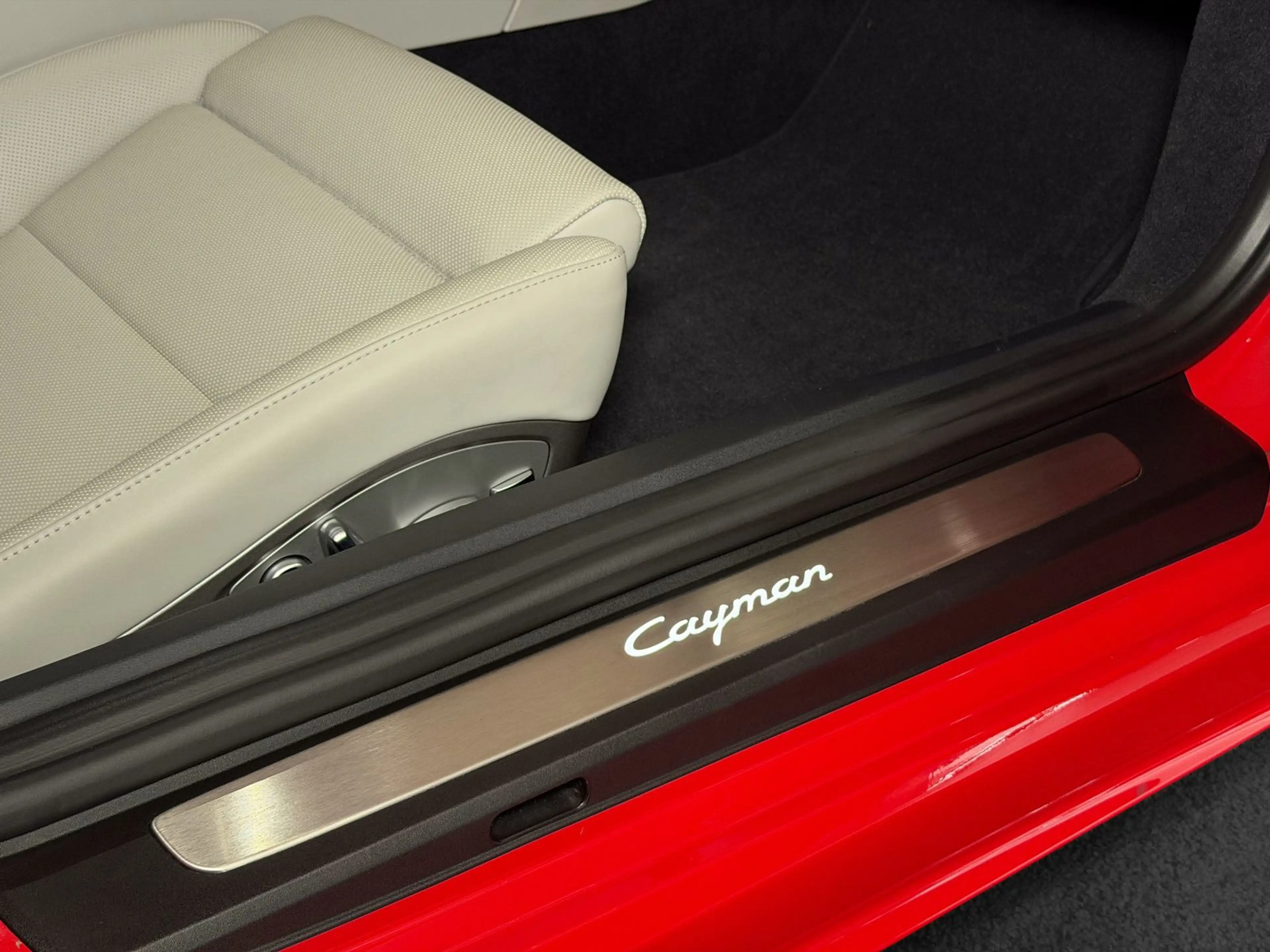 Porsche Cayman 718 MWST 8600KM ACC PDLS+ SportChrono — photo 32