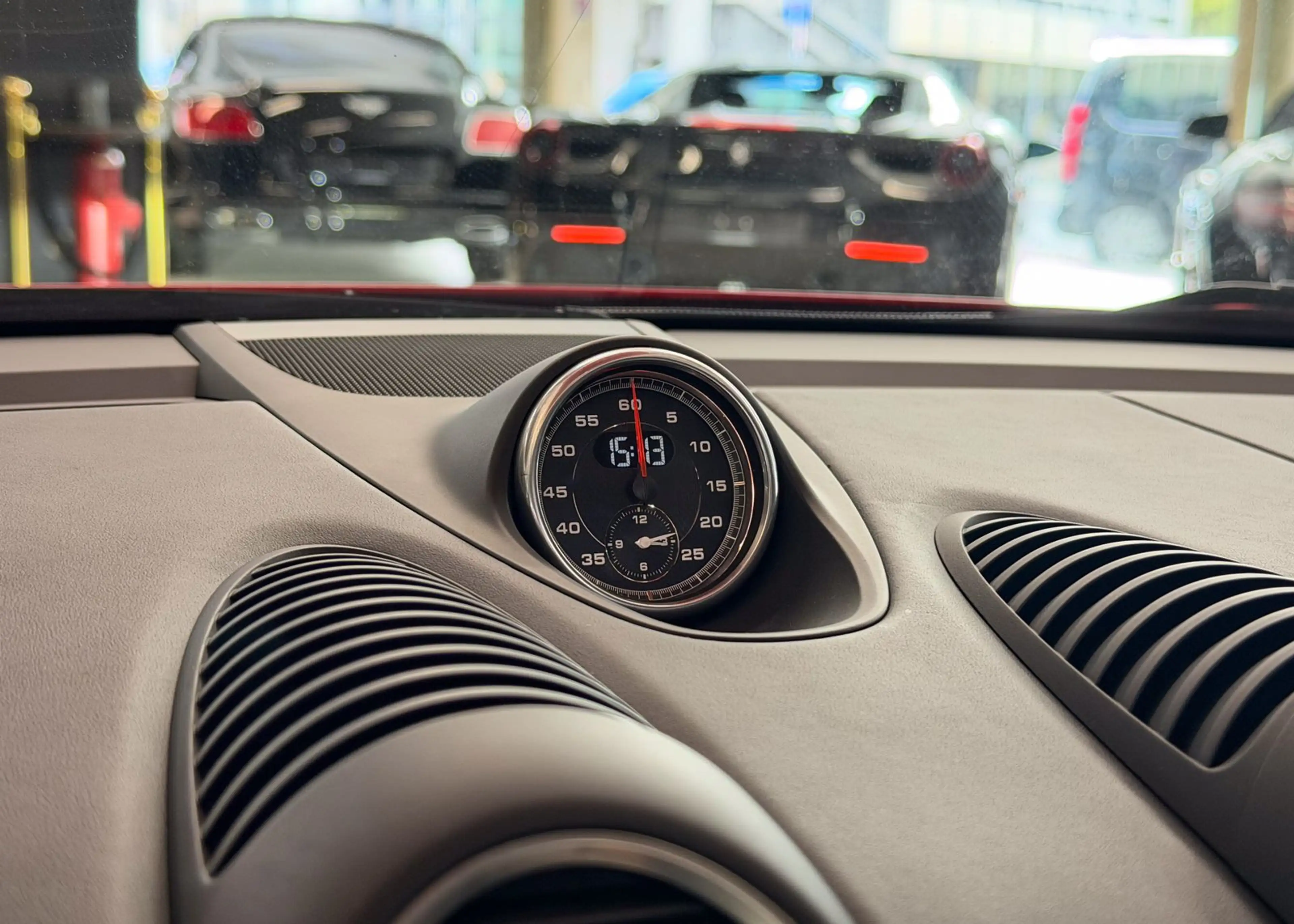 Porsche Cayman 718 MWST 8600KM ACC PDLS+ SportChrono — photo 28