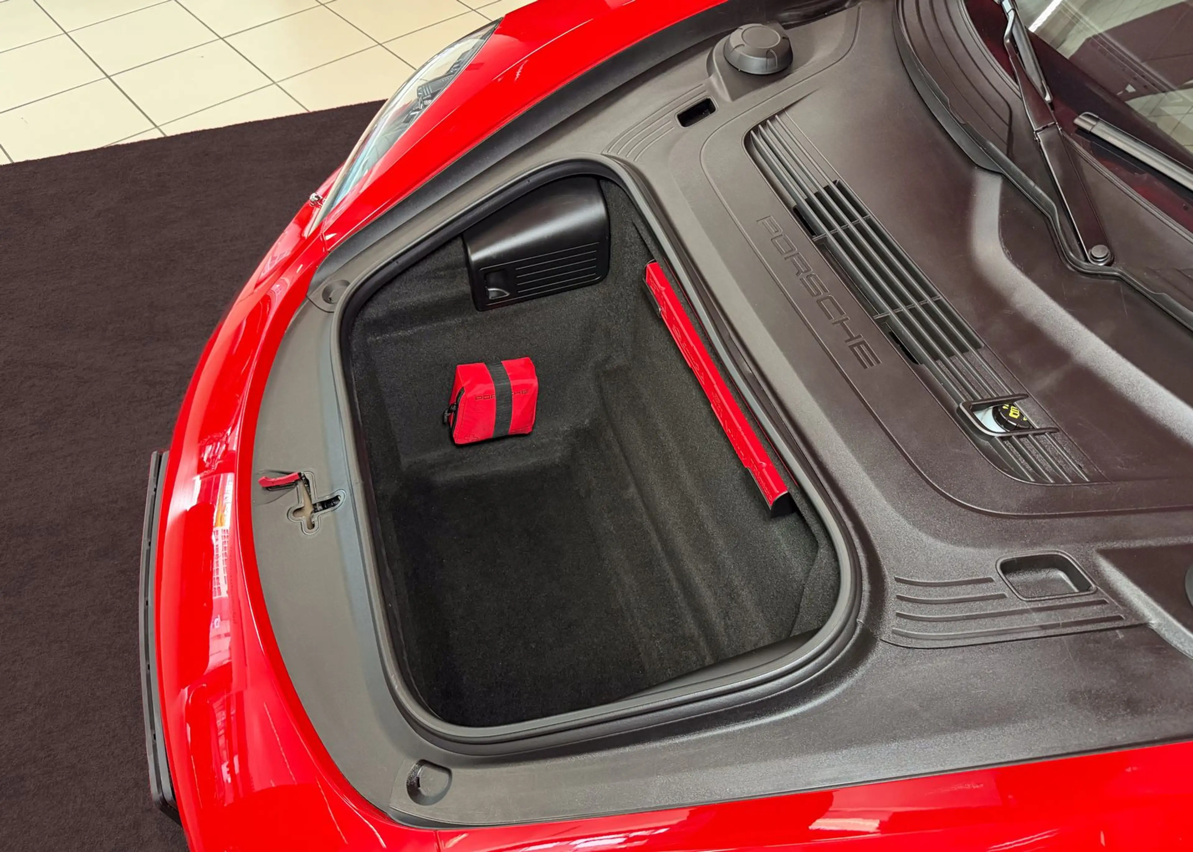 Porsche Cayman 718 MWST 8600KM ACC PDLS+ SportChrono — photo 36