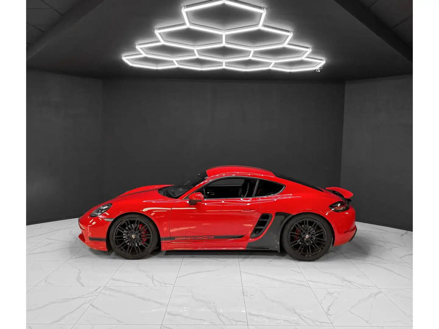 Porsche 718 Cayman S 2.5 PPF / CARBON SEATS / BOSE Červená - 2