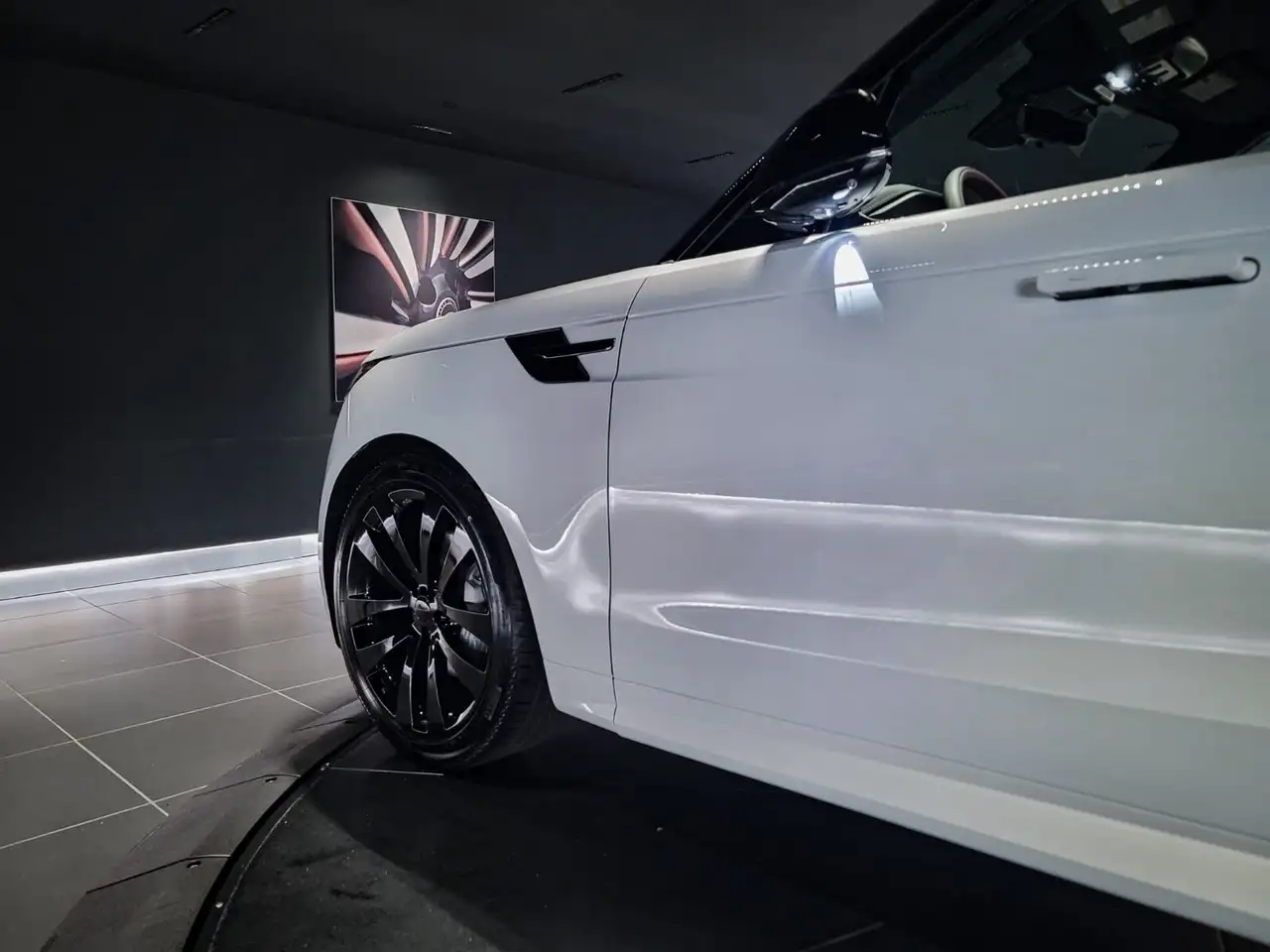 Land Rover Range Rover Sport photo Land Rover Range Rover Sport