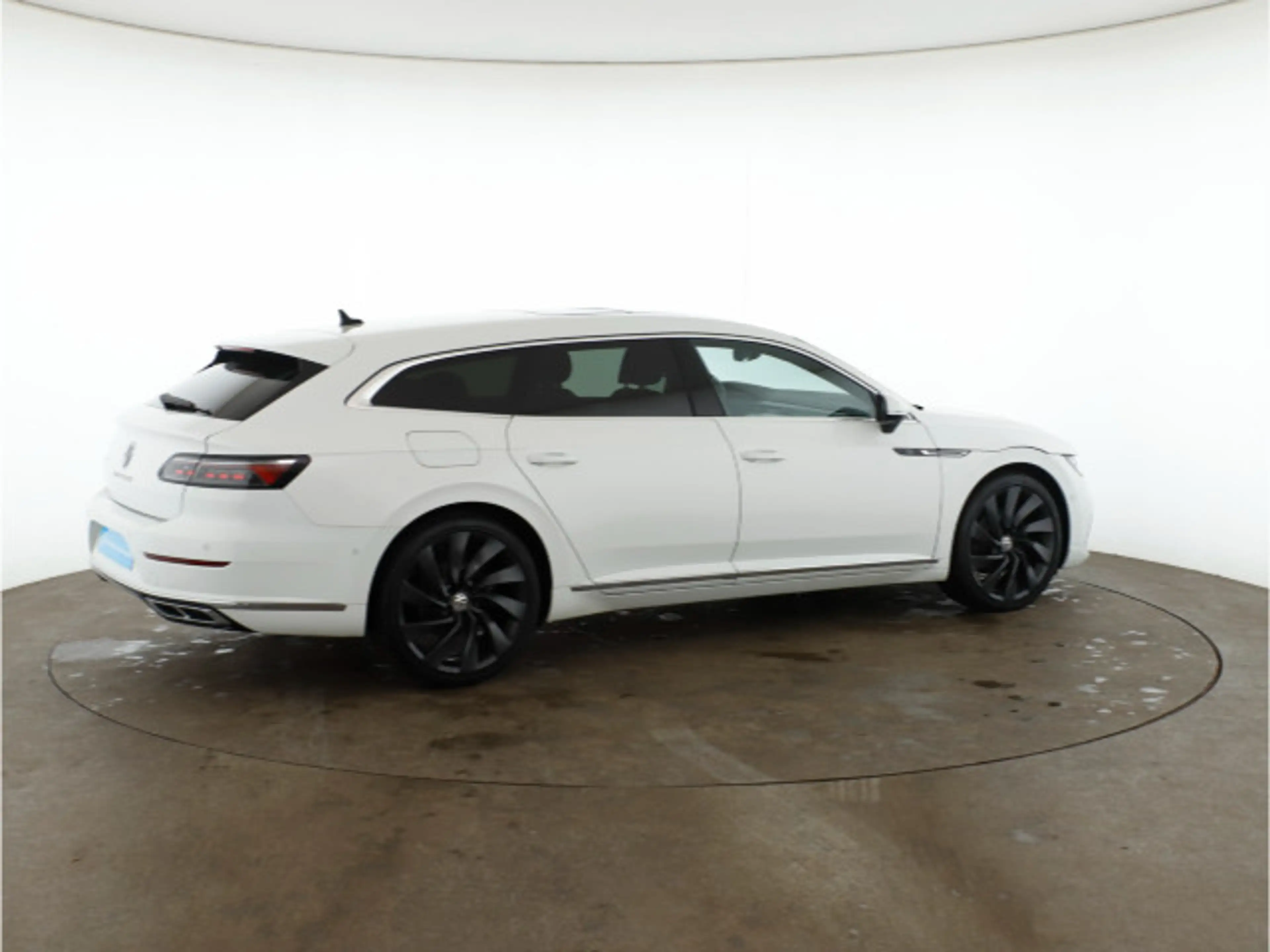 Volkswagen Arteon 2.0 TDI DSG R-Line Pano — photo 14