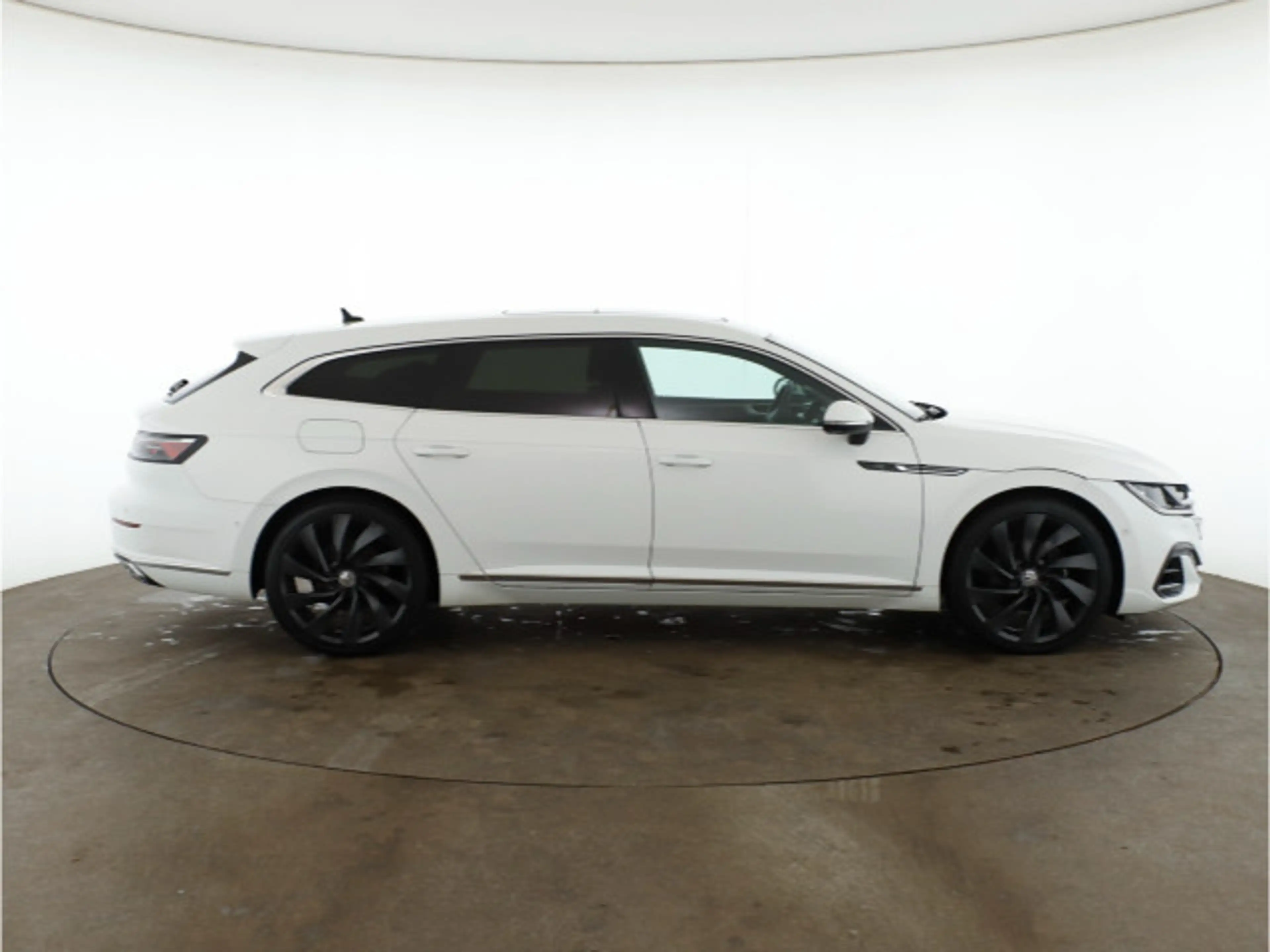 Volkswagen Arteon 2.0 TDI DSG R-Line Pano — photo 12