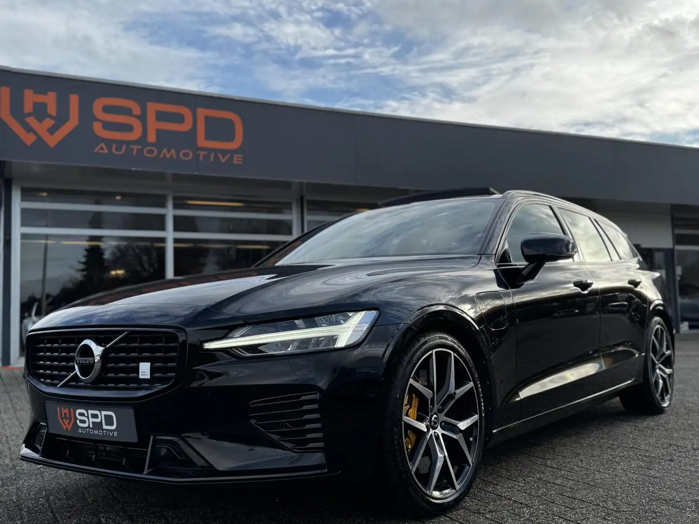 Volvo V60 2.0 T8 AWD PolestarEngineered|pano|H&K|405PK|carpl Noir - 1