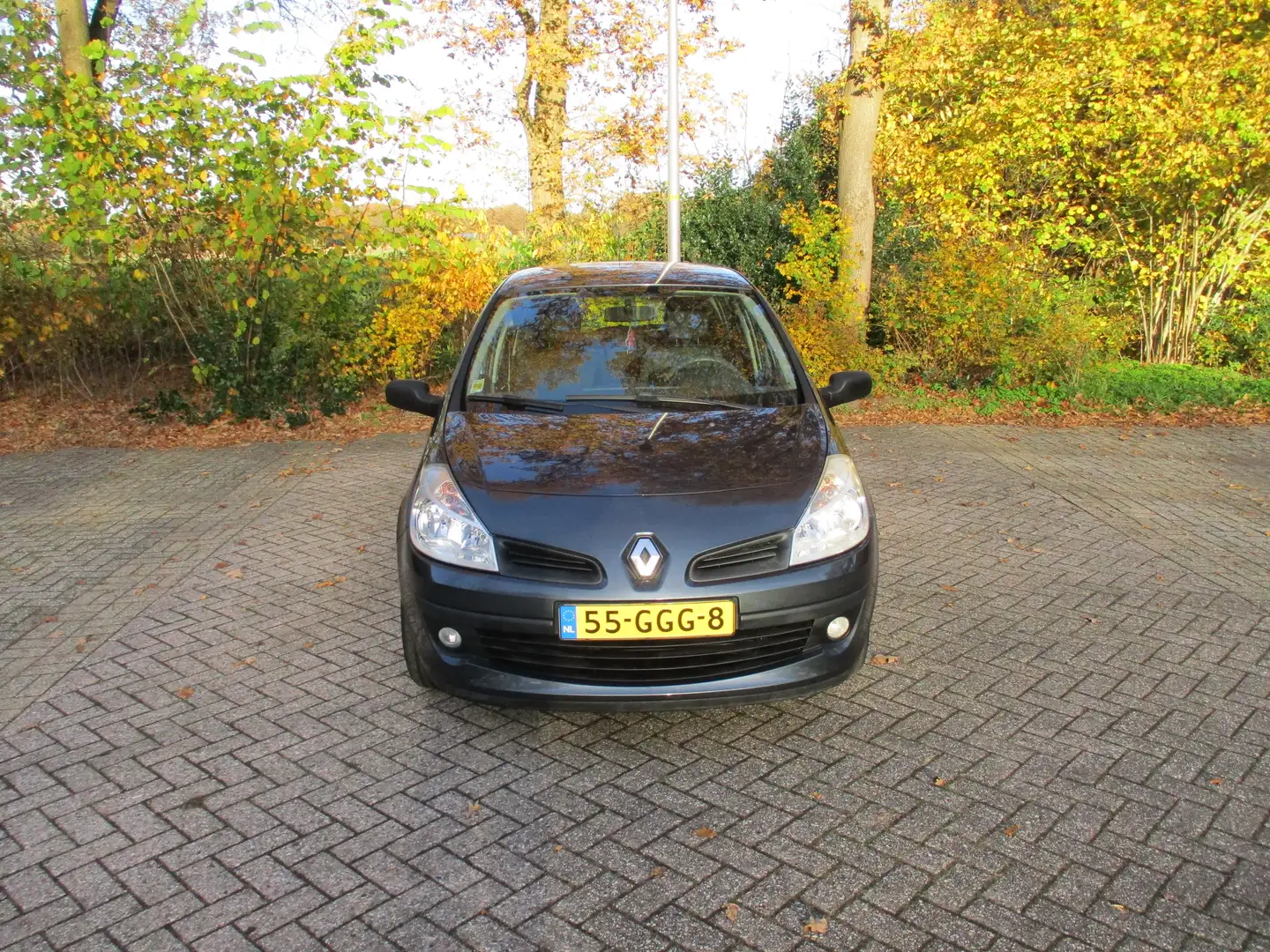 Renault Clio 1.2-16V Special Line Gris - 1