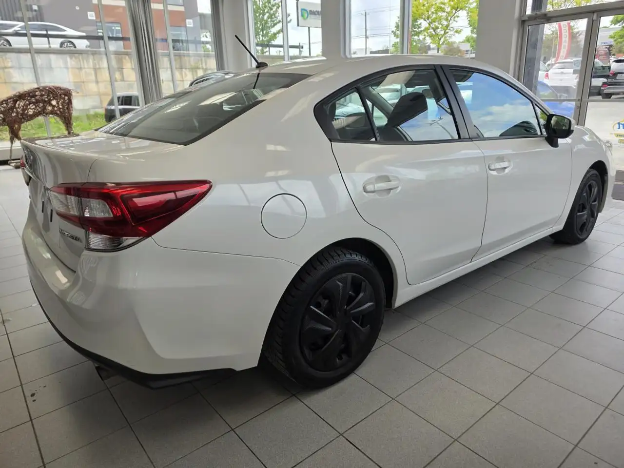 Subaru Impreza снимка Subaru Impreza