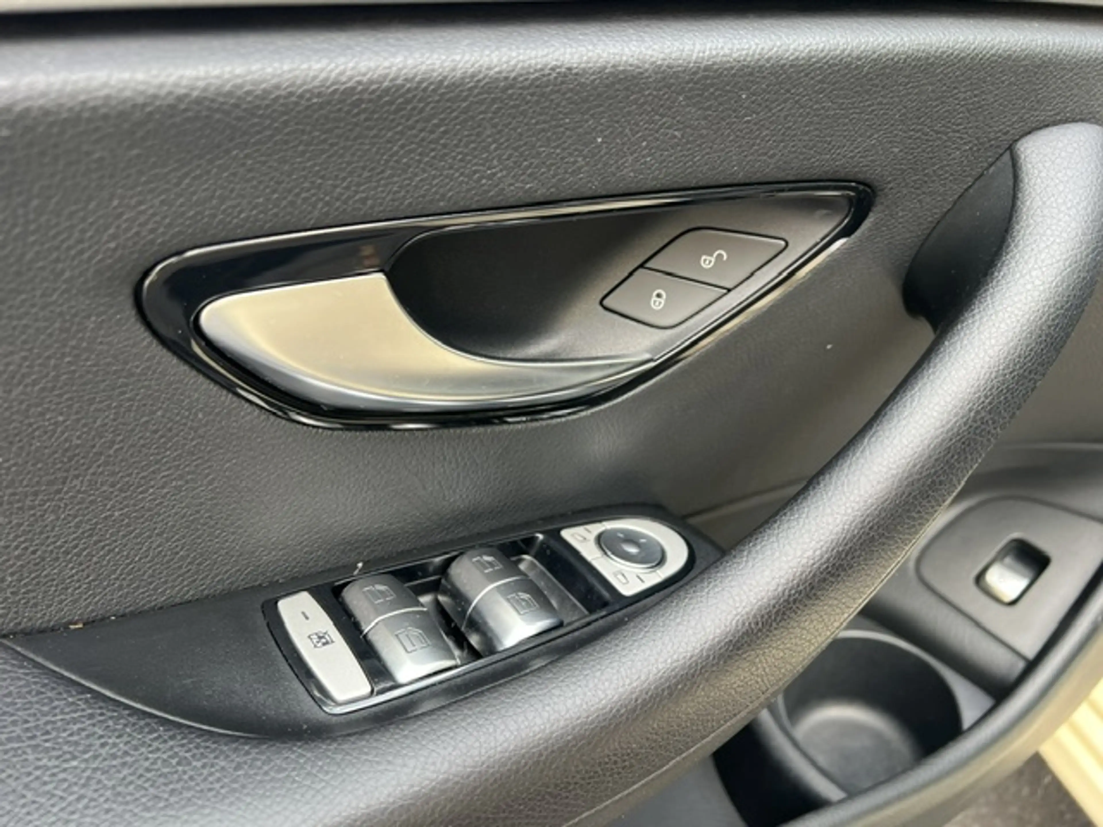 Mercedes-Benz E 200 E 200 T-Mod Kombi Taxi Nav Kam LED Mwst Taxameter 1.Hd — photo 6