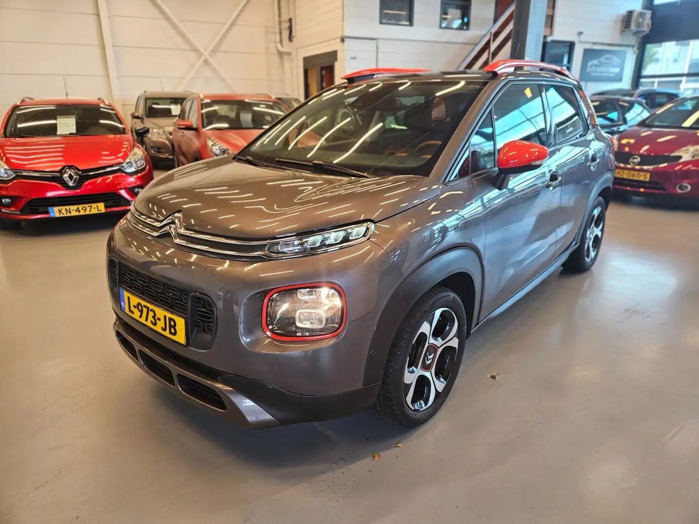 Citroen C3 Aircross 1.2 PureTech S&S Shine Grau - 1