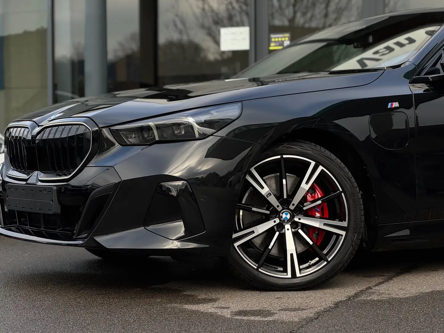 BMW 550 e xDrive Touring M Sport PRO / B&W / 360CAM / PANO Zwart - 2