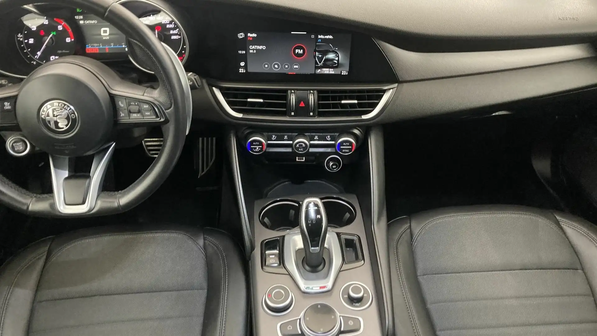 Alfa Romeo Giulia 2.2 Diesel Sprint Aut. 190 Noir - 2