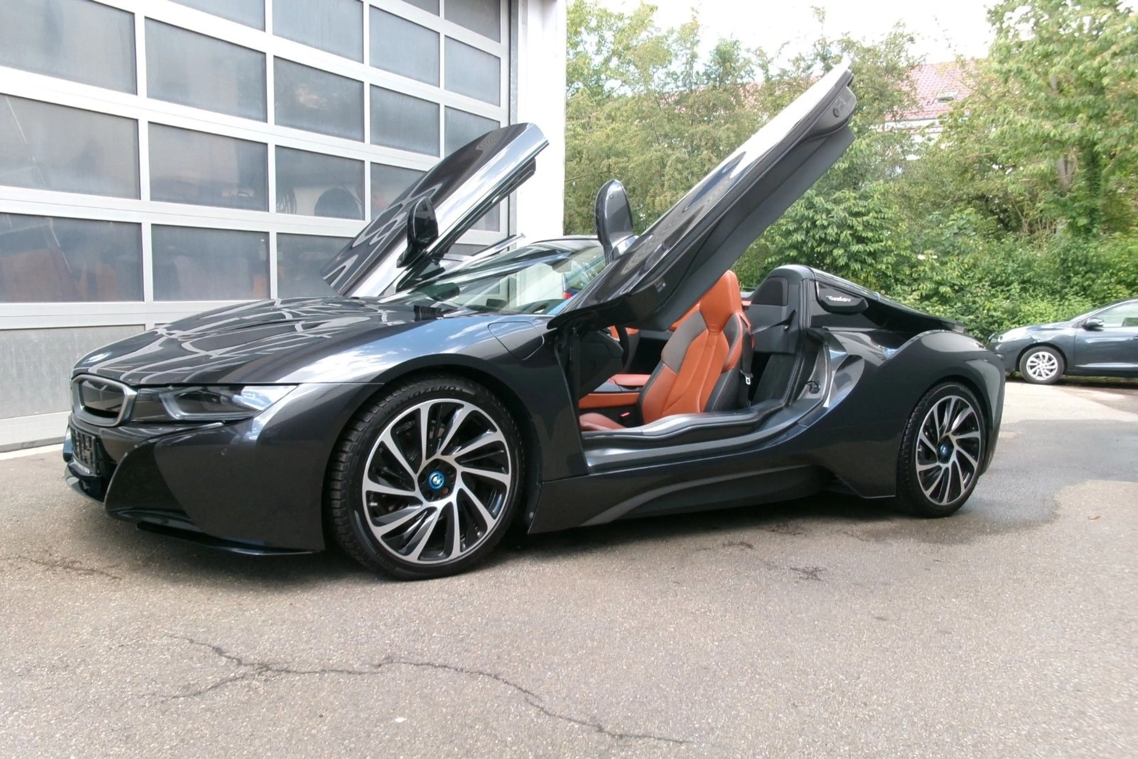 BMW i8 Roadster — photo 7