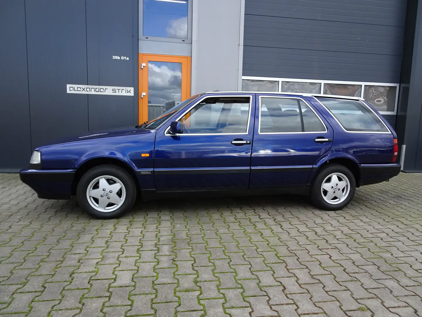 Lancia Thema Thema SW 2.0t ie Blue - 1