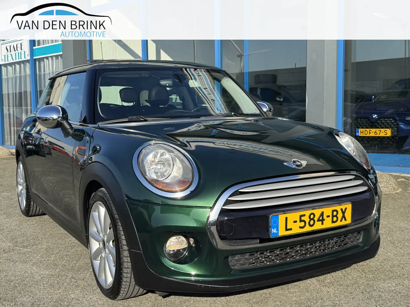 MINI Cooper Mini 1.5 Chili Serious Business Groen - 1