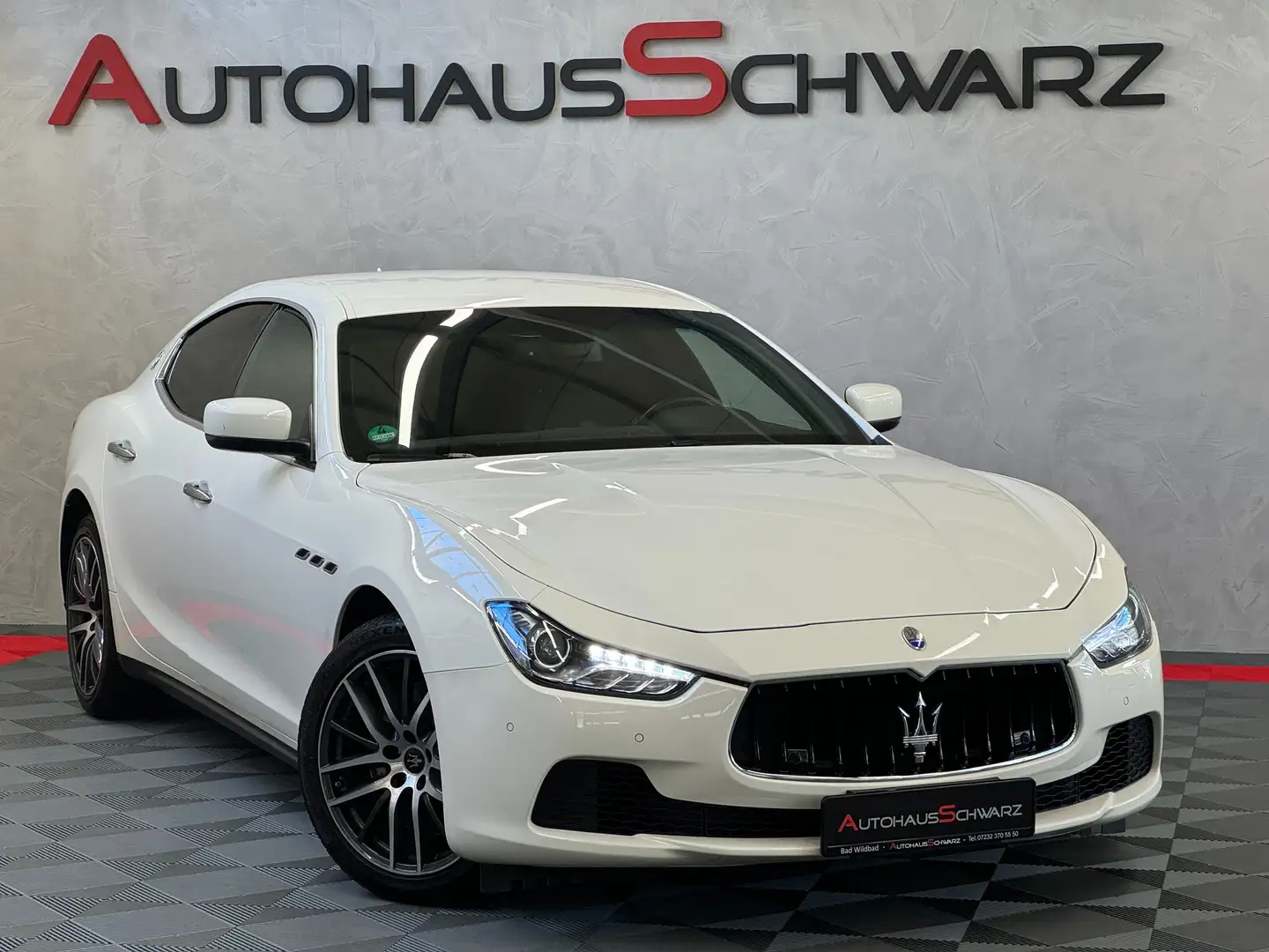 Maserati Ghibli 3.0 V6 Aut. Led Harmann Leder Navi Tempo 2.Hand Weiß - 1