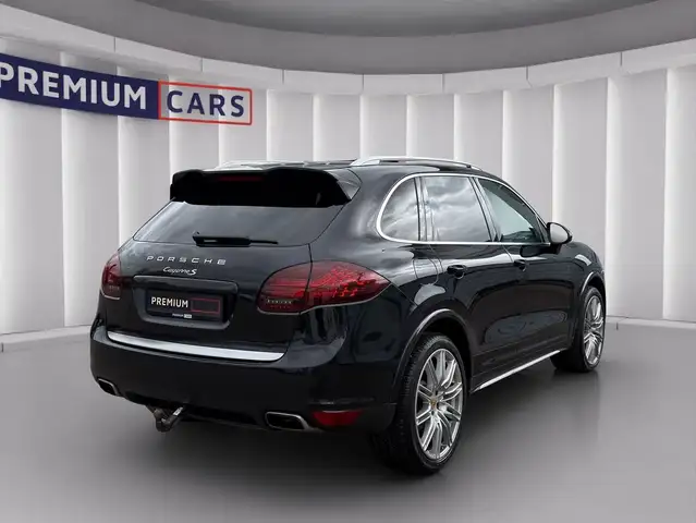 Porsche Cayenne view 5