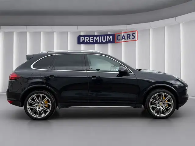 Porsche Cayenne view 6
