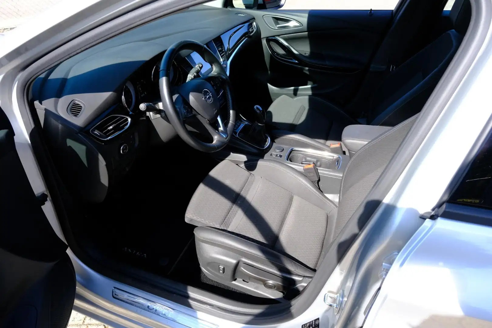 Opel Astra 1.0 Turbo Innovation Navi|Clima|Apple CarPlay Grijs - 2