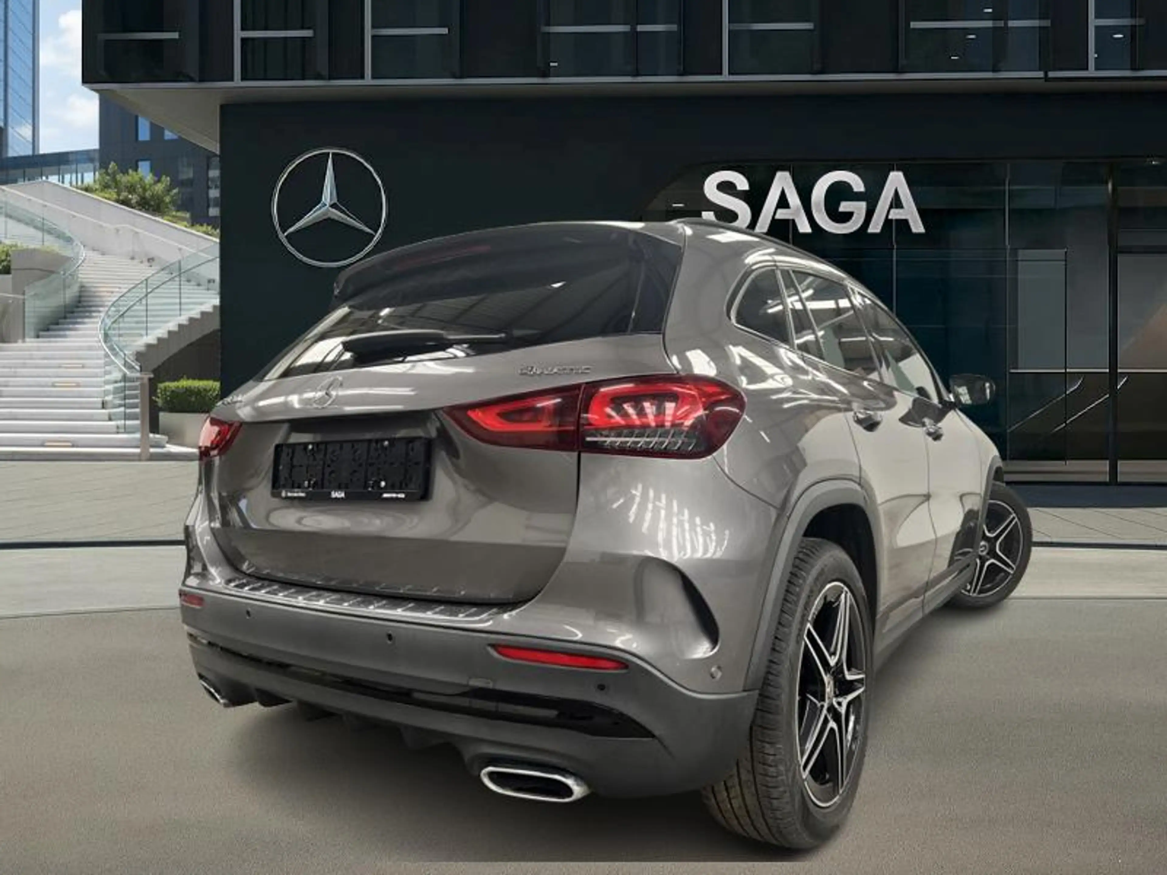 Mercedes-Benz GLA 220 d 4MATIC AMG Pack Night — photo 2