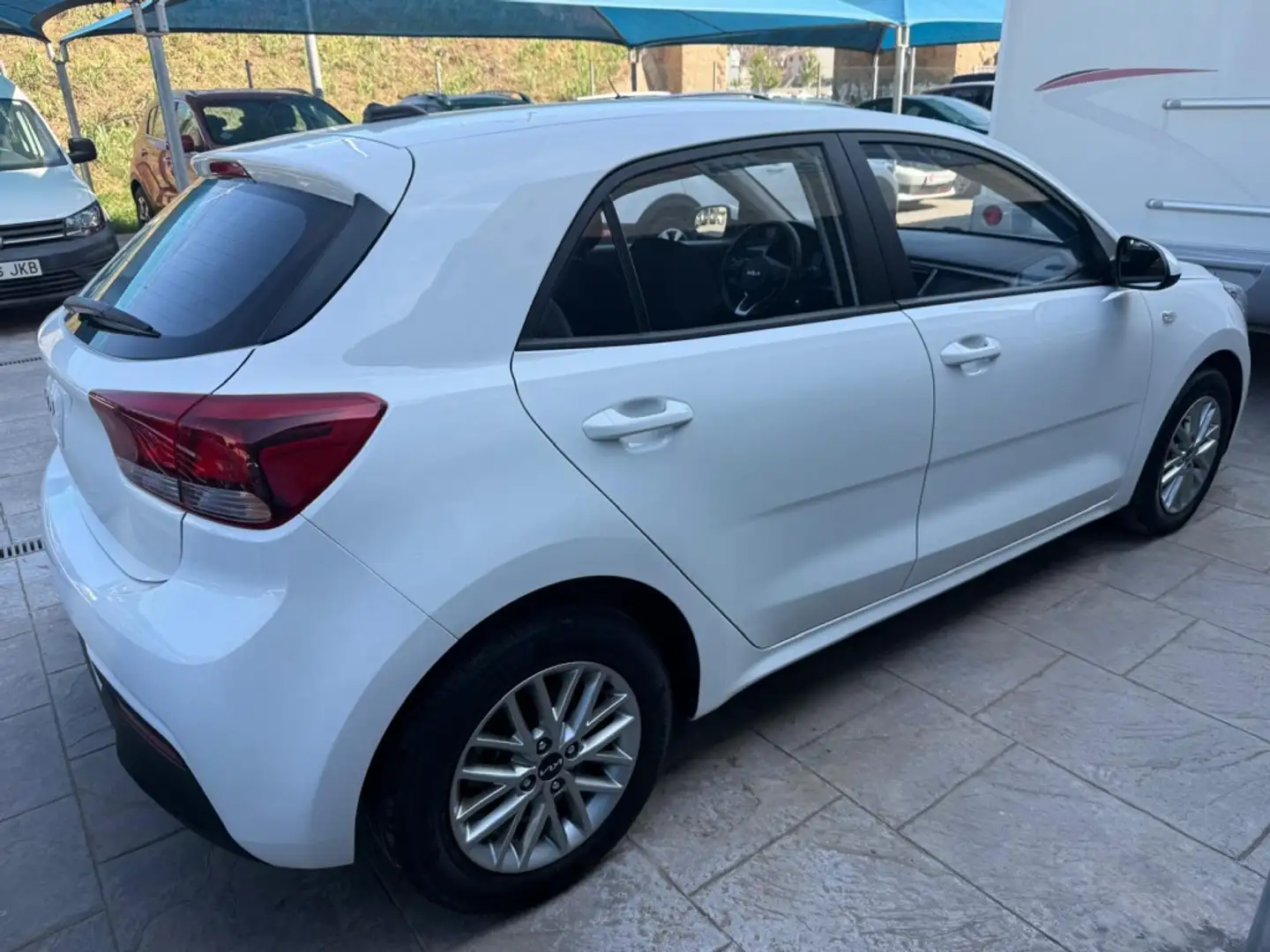 Kia Rio 1.0 T-GDi MHEV iMT Concept 100 Blanc - 2