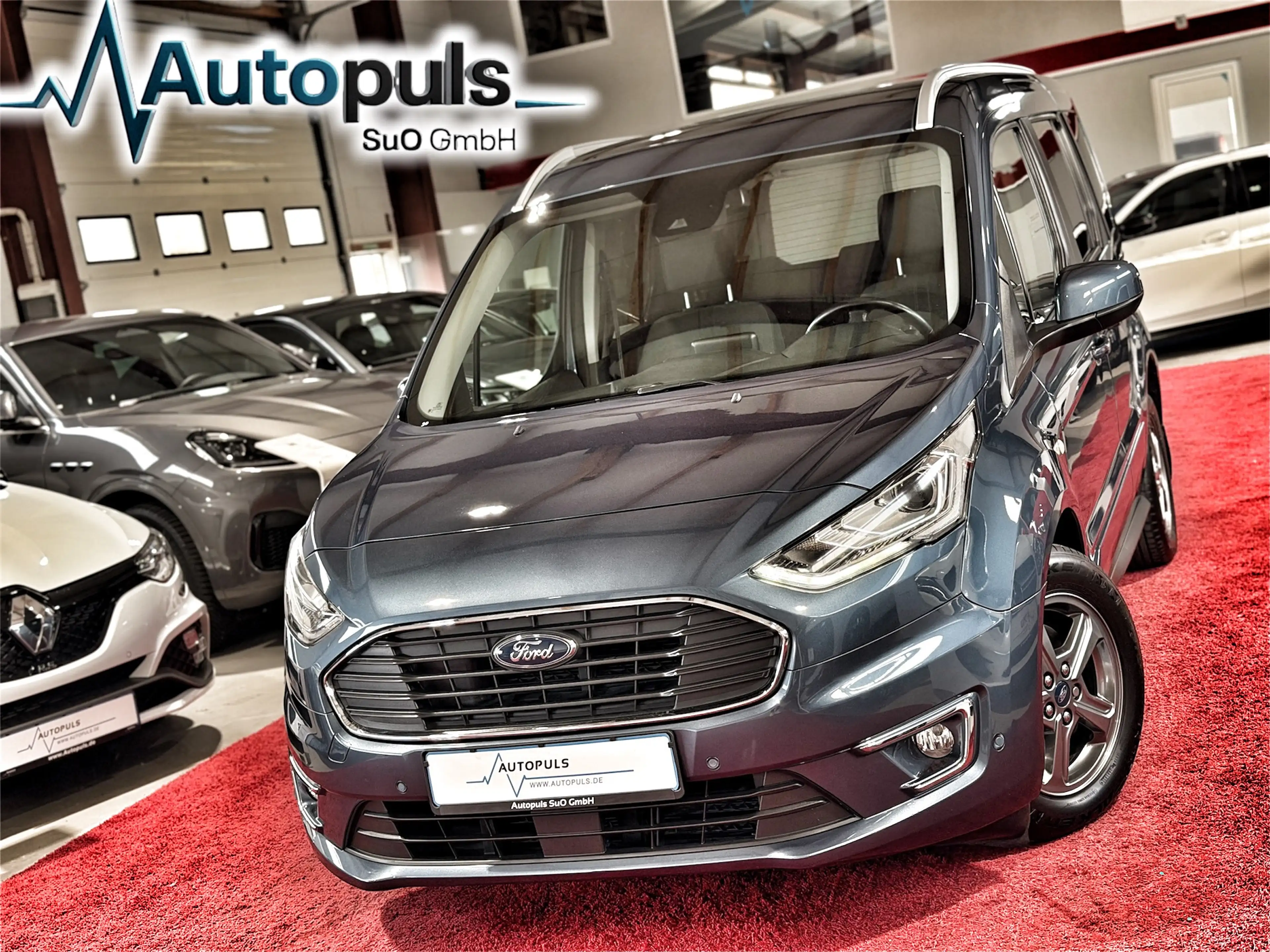 Ford Tourneo Connect Titanium*PANO*LED*CARPLAY*AHK