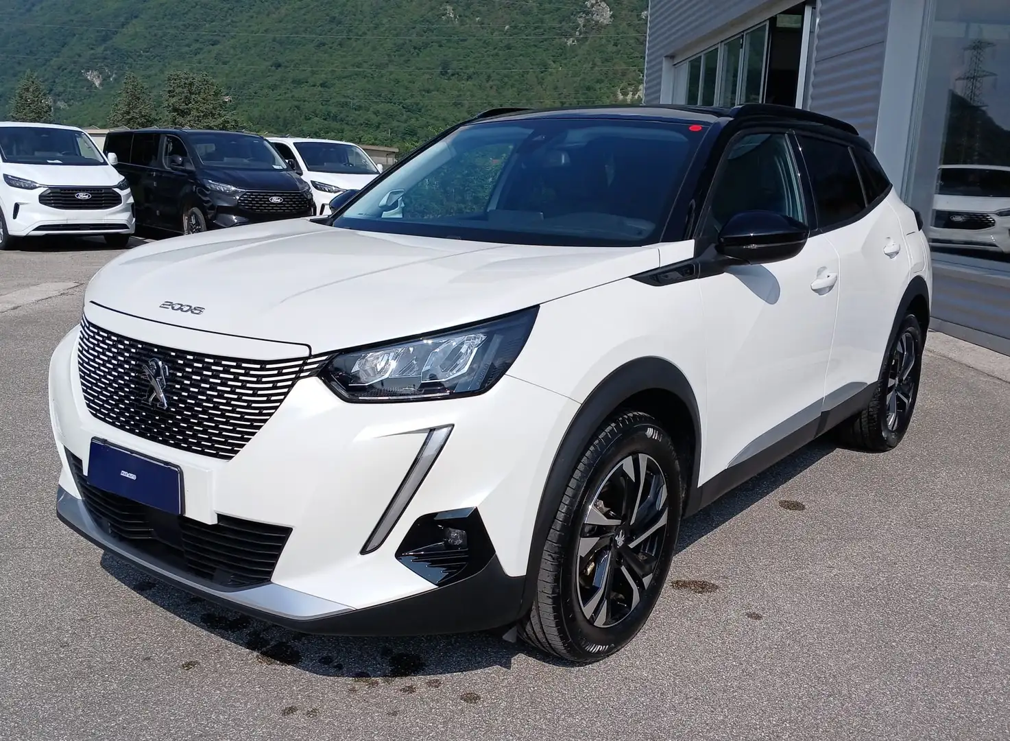 Peugeot 2008 motore elettrico 136 CV Allure - 1