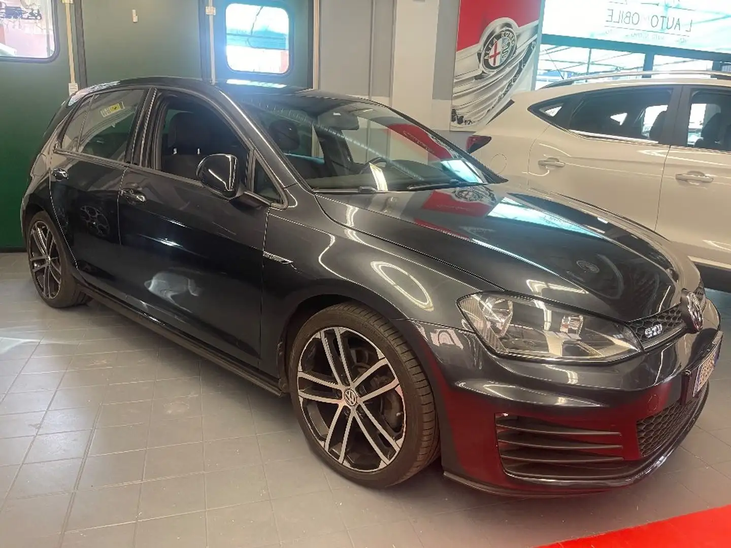 Volkswagen Golf GTD 2.0 TDI DSG 5p. BlueMotion Technology Grigio - 2