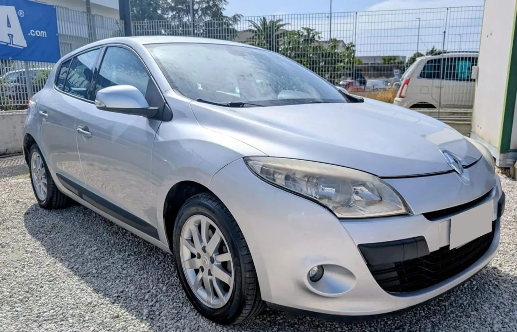 Renault Megane Mégane 1.5 dCi 110CV Dynamique Argent - 2