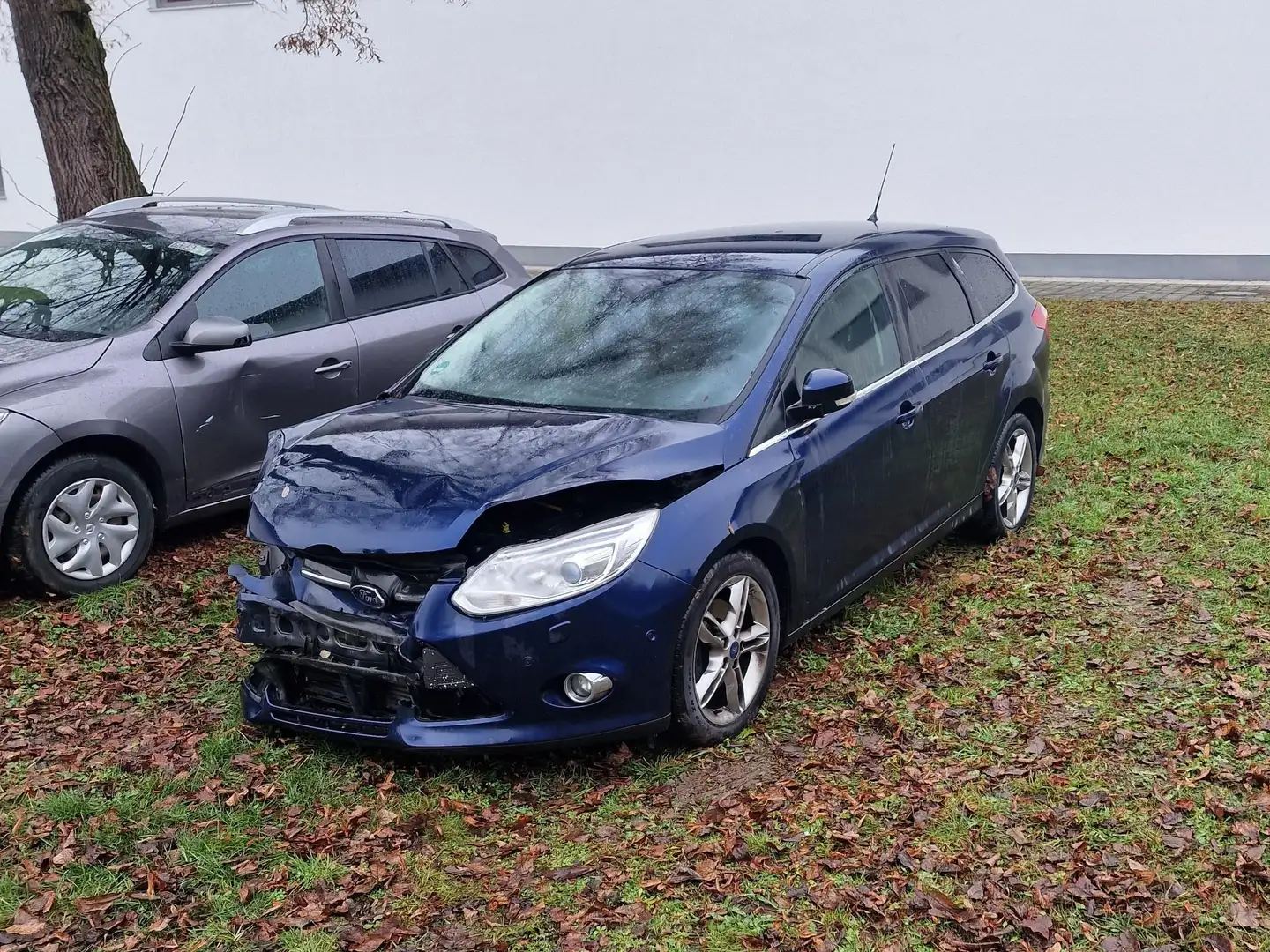Ford Focus Titanium Blau - 2