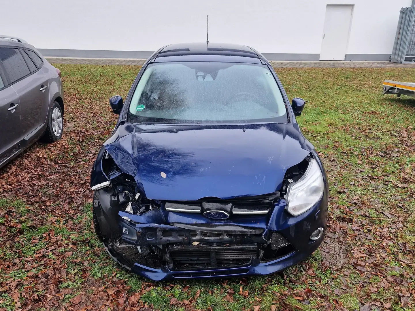 Ford Focus Titanium Blau - 1