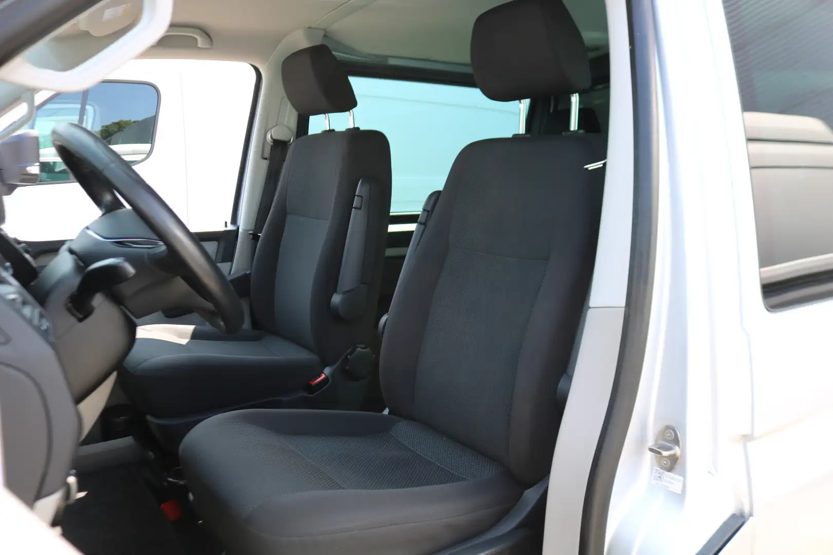 Volkswagen T6 Transporter 2.0 TDI L2 H1 150pk DC 4-Motion Automaat Airco Led Plateado - 2