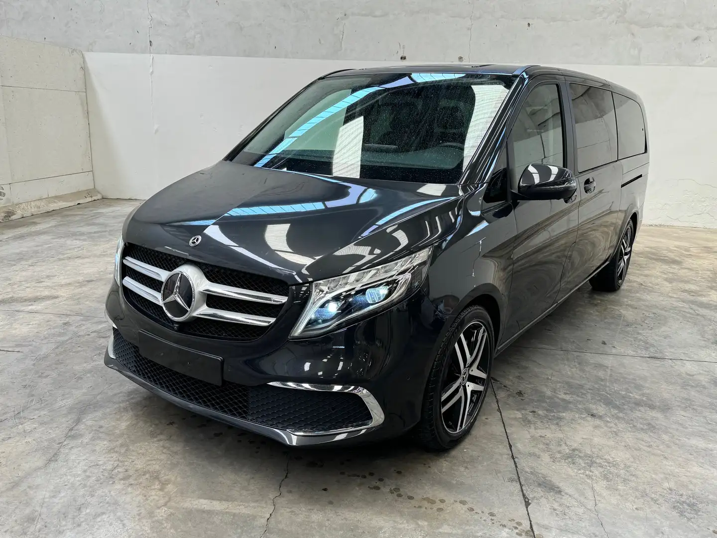 Mercedes-Benz V 250 d Extralong Avantgarde *8 POSTI*PELLE NAPPA* Grigio - 1
